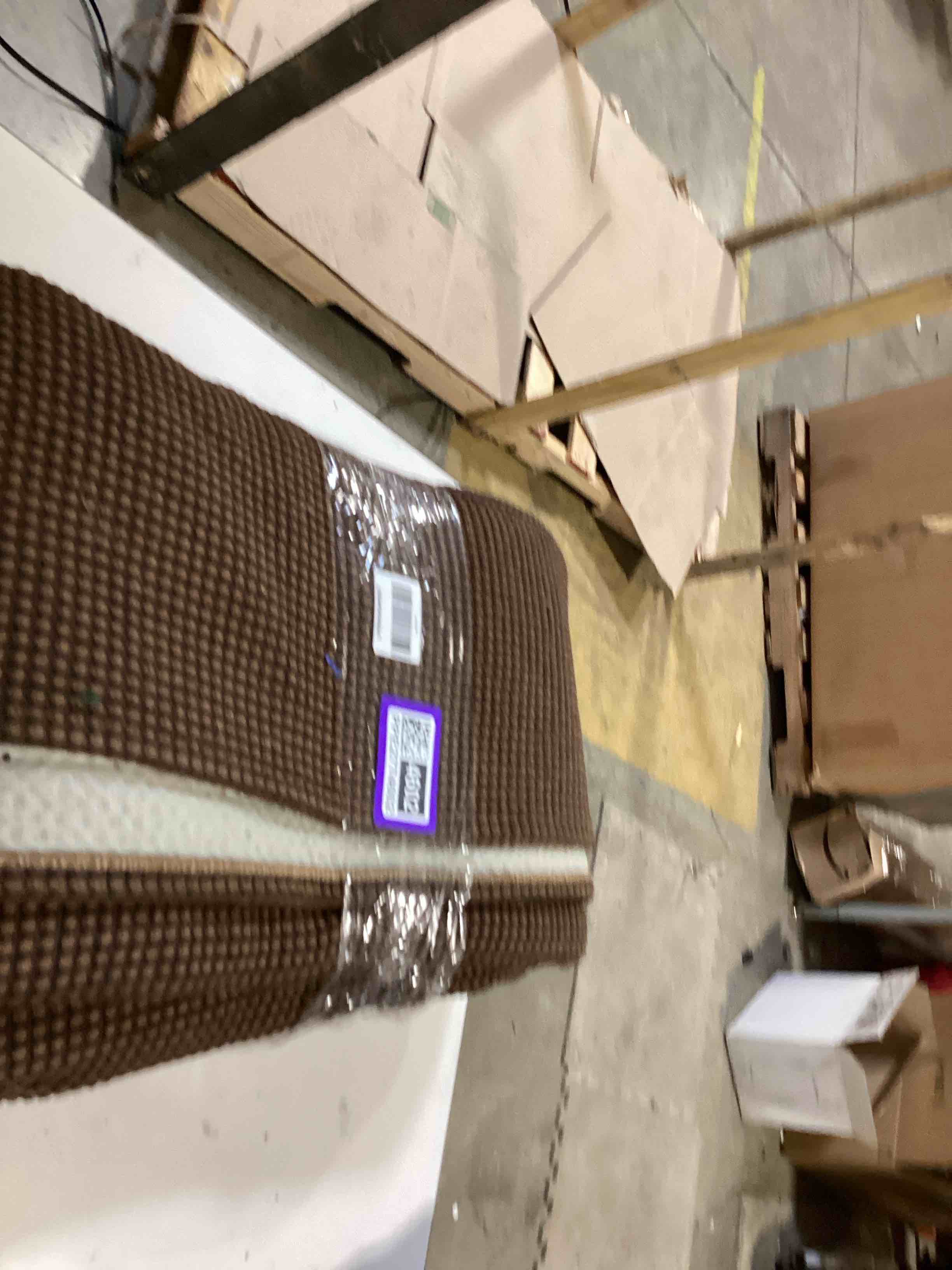 https://s3.amazonaws.com/lotting-images-prod/bidfta/PPE2774602_1760460639284.jpeg
