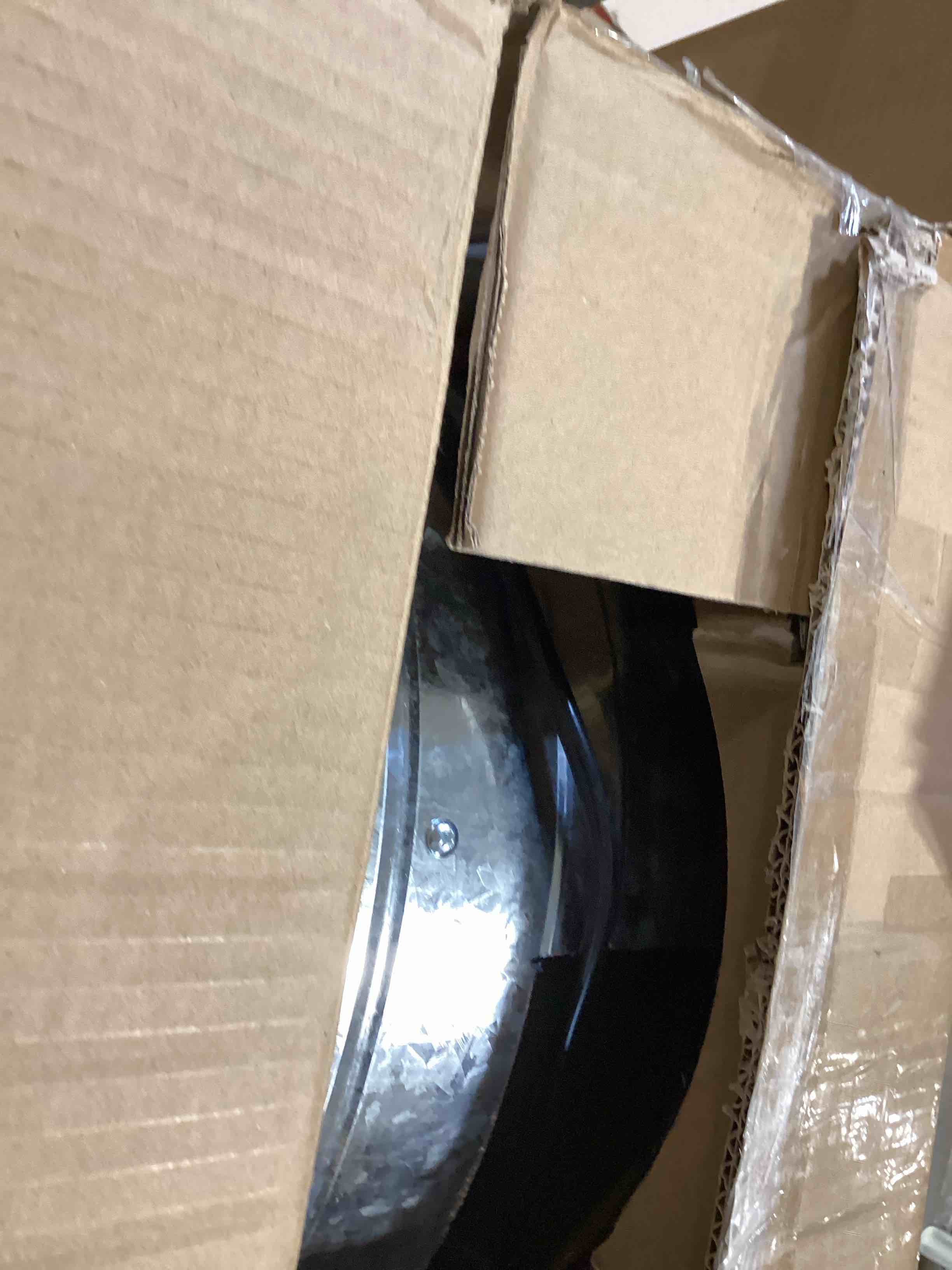 https://s3.amazonaws.com/lotting-images-prod/bidfta/PPE2774605_1760461698818.jpeg