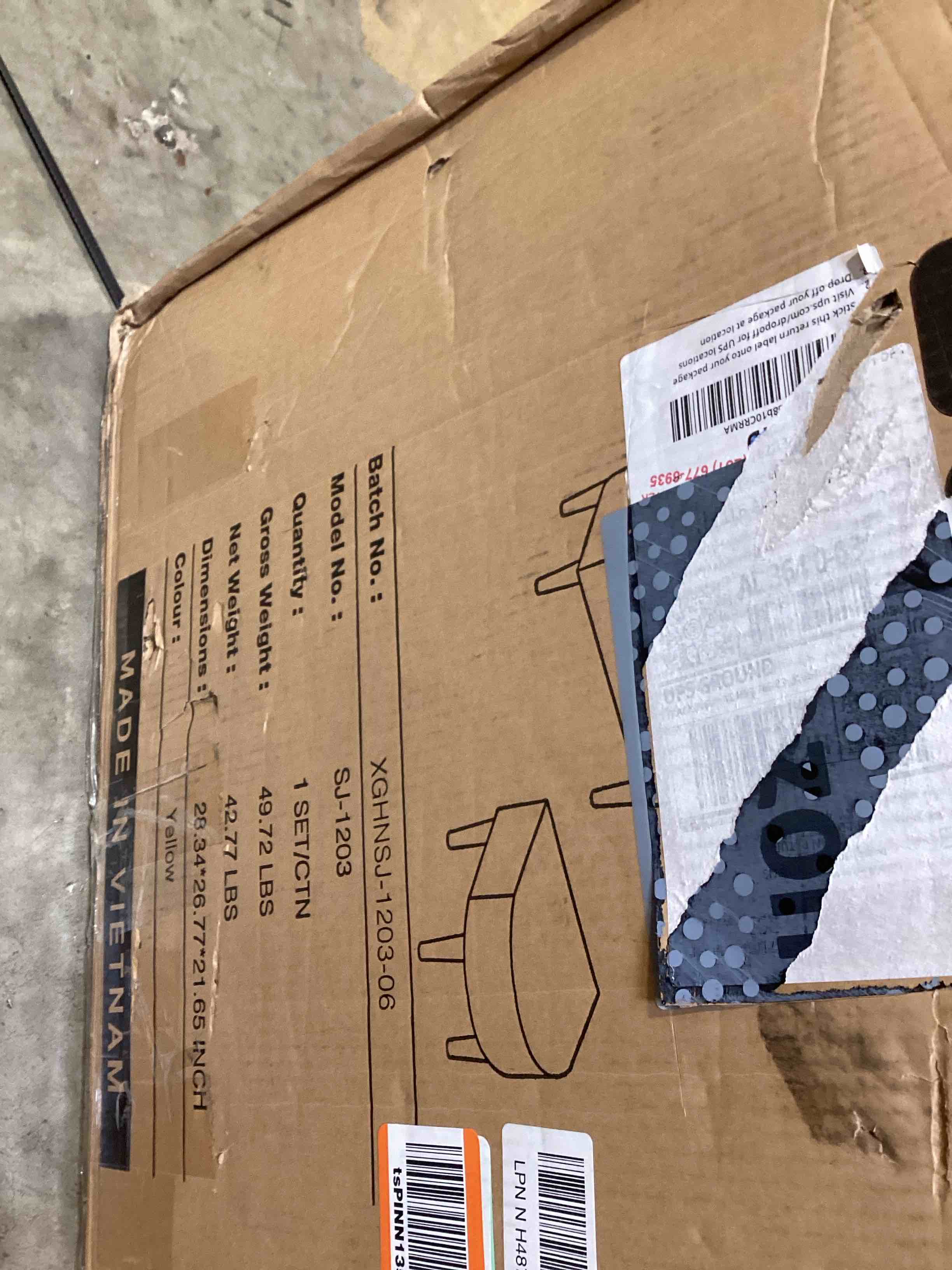 https://s3.amazonaws.com/lotting-images-prod/bidfta/PPE2774621_1760463888363.jpeg