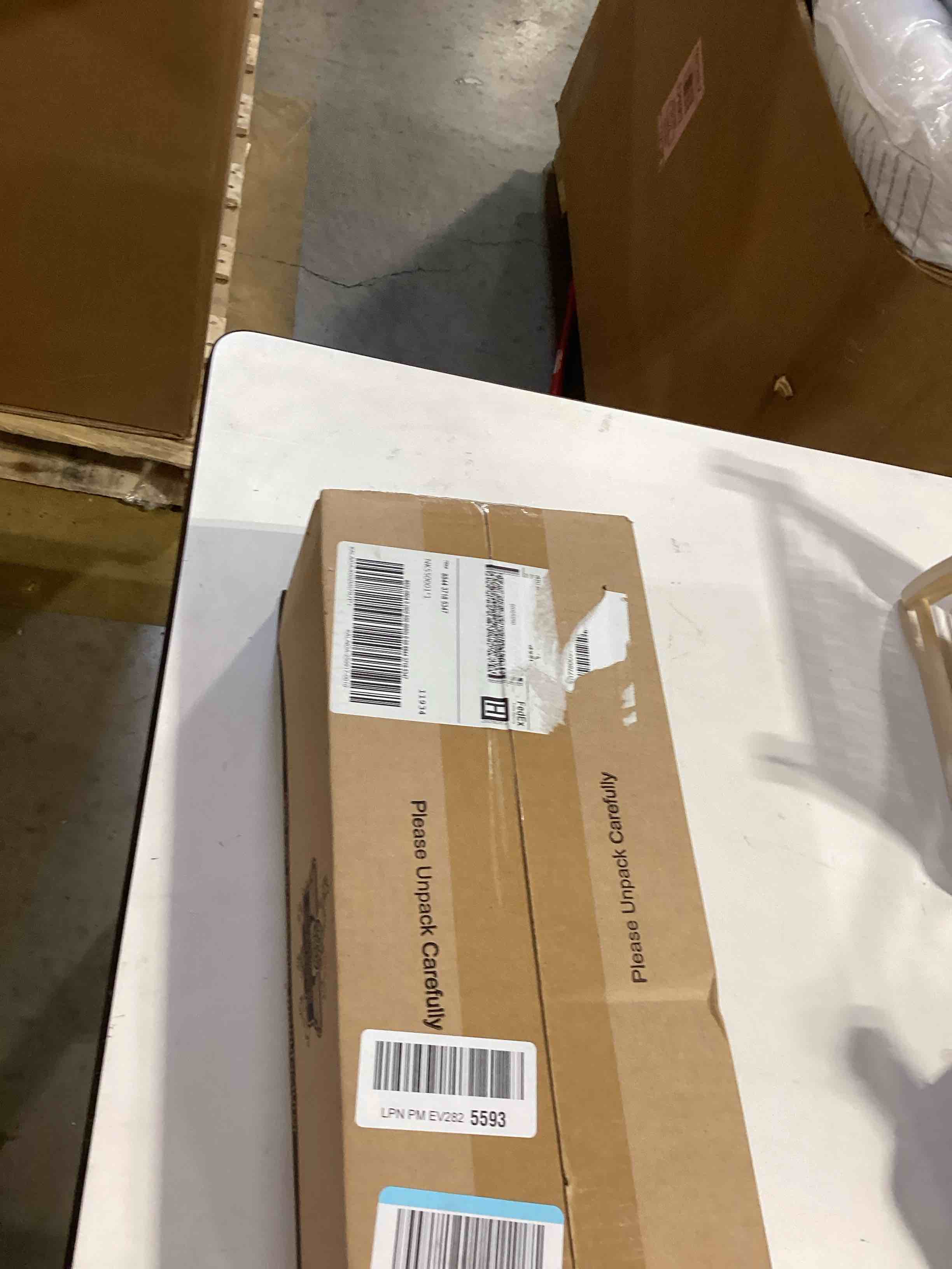 https://s3.amazonaws.com/lotting-images-prod/bidfta/PPE2774739_1760538912344.jpeg