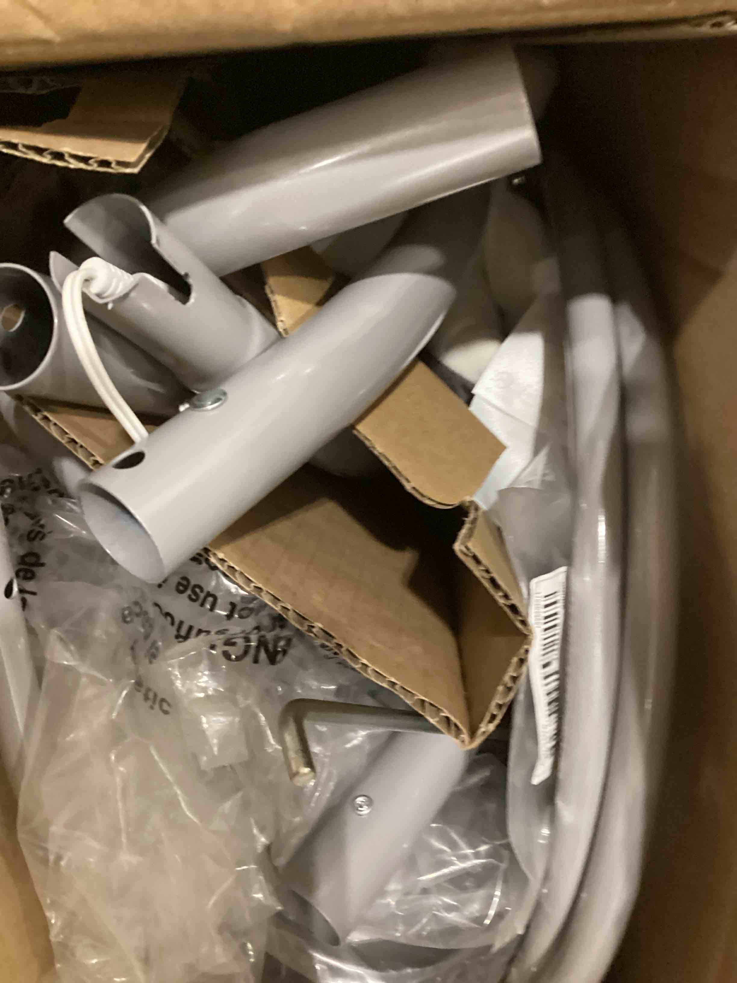 https://s3.amazonaws.com/lotting-images-prod/bidfta/PPE2774825_1760614047155.jpeg