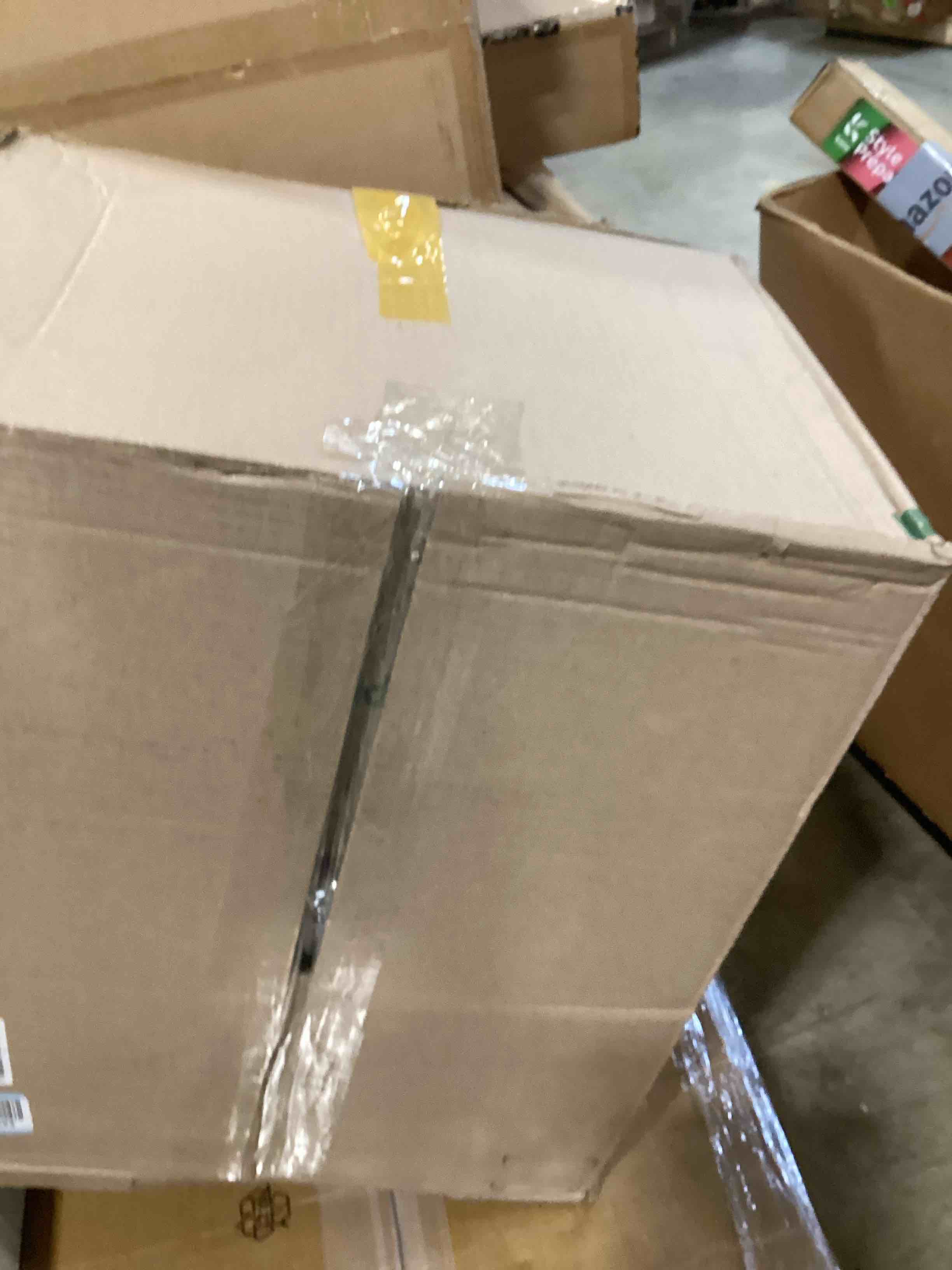 https://s3.amazonaws.com/lotting-images-prod/bidfta/PPE2774944_1760636228481.jpeg