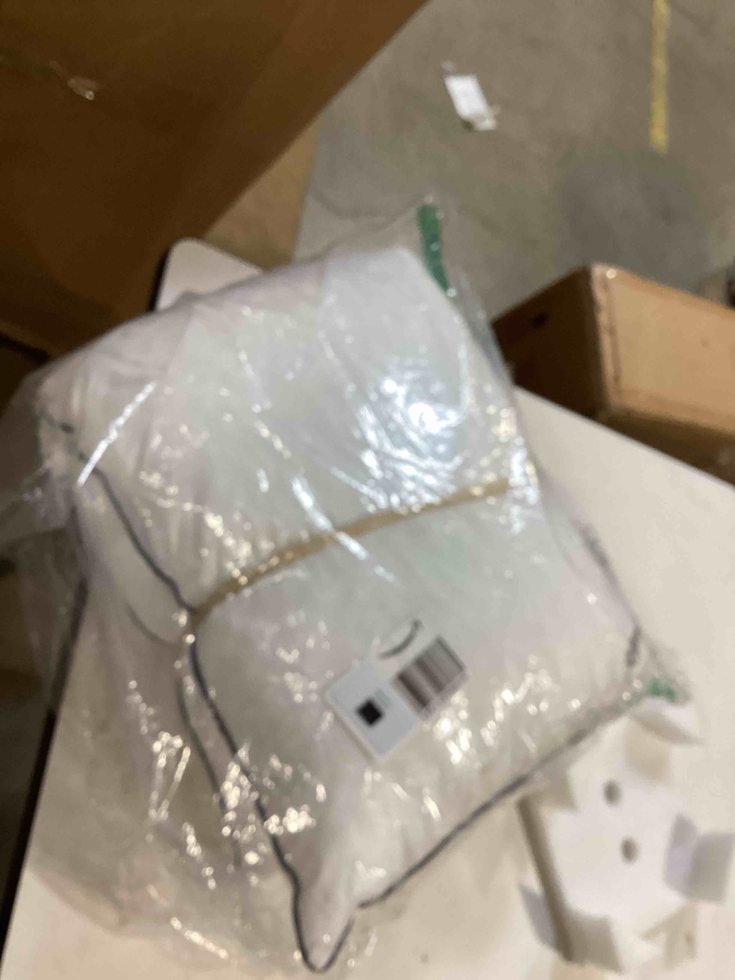 https://s3.amazonaws.com/lotting-images-prod/bidfta/PPE2774967_1760640203552.jpeg