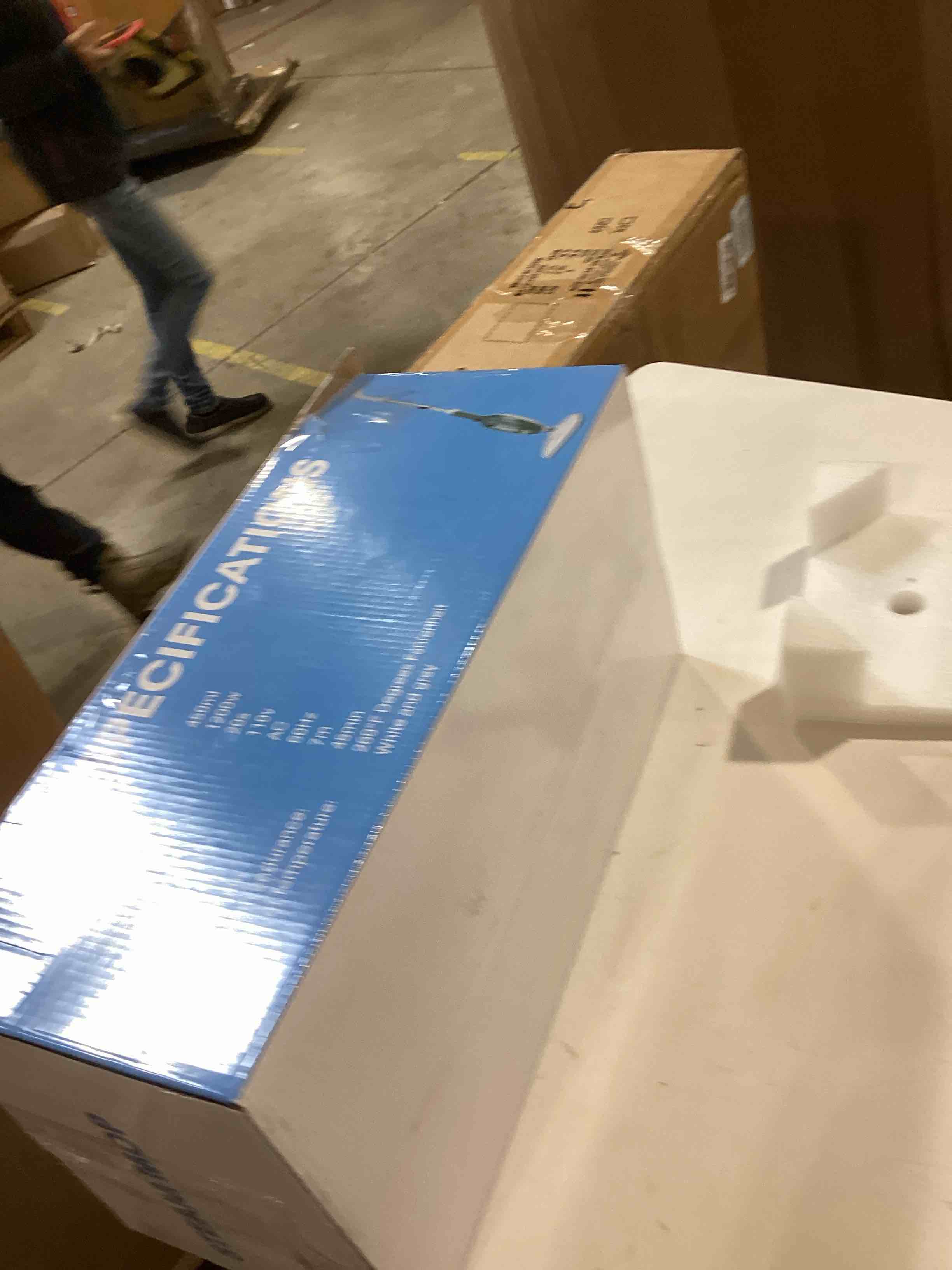 https://s3.amazonaws.com/lotting-images-prod/bidfta/PPE2774970_1760641546565.jpeg