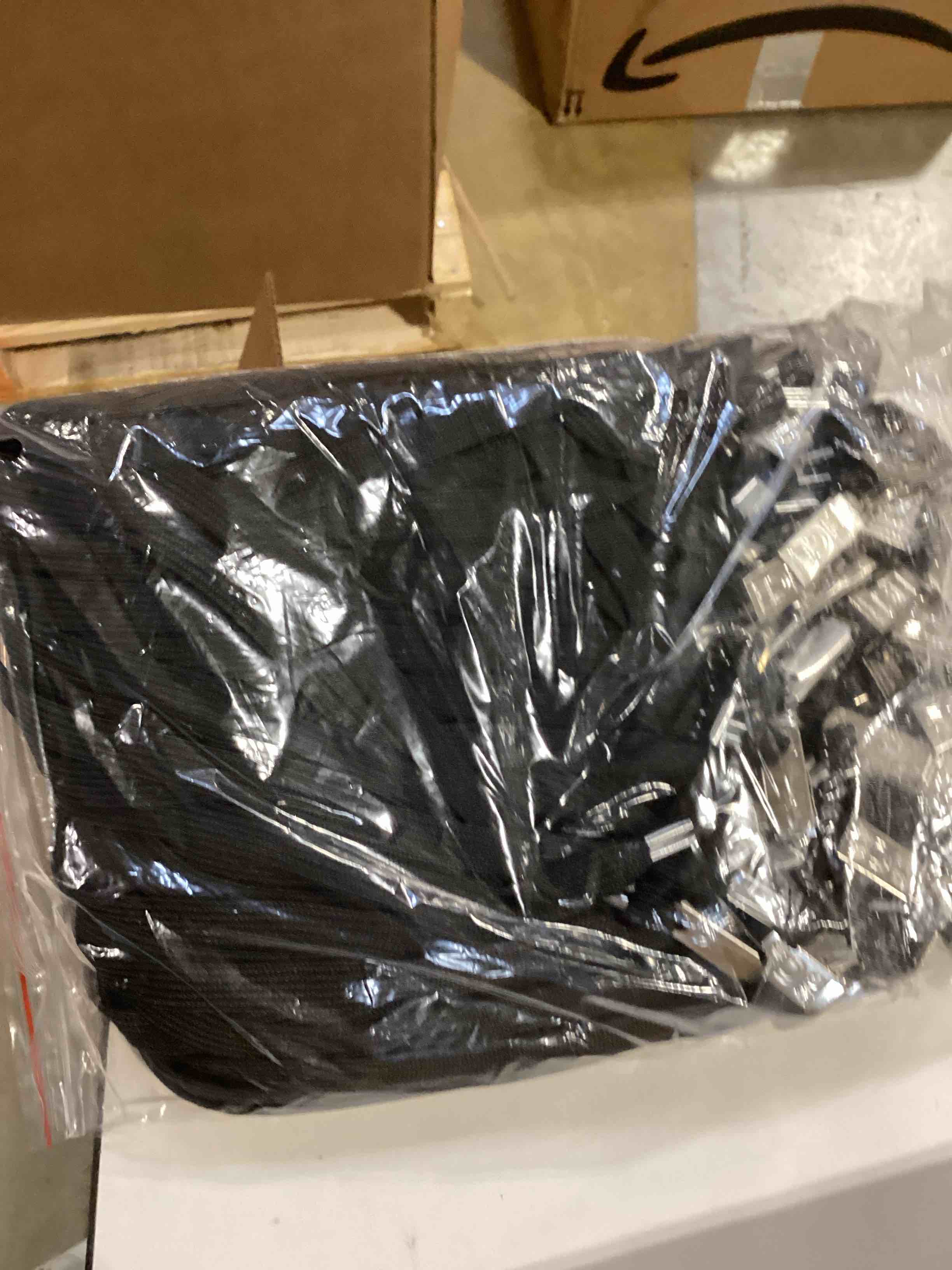 https://s3.amazonaws.com/lotting-images-prod/bidfta/PPE2775031_1760709885065.jpeg