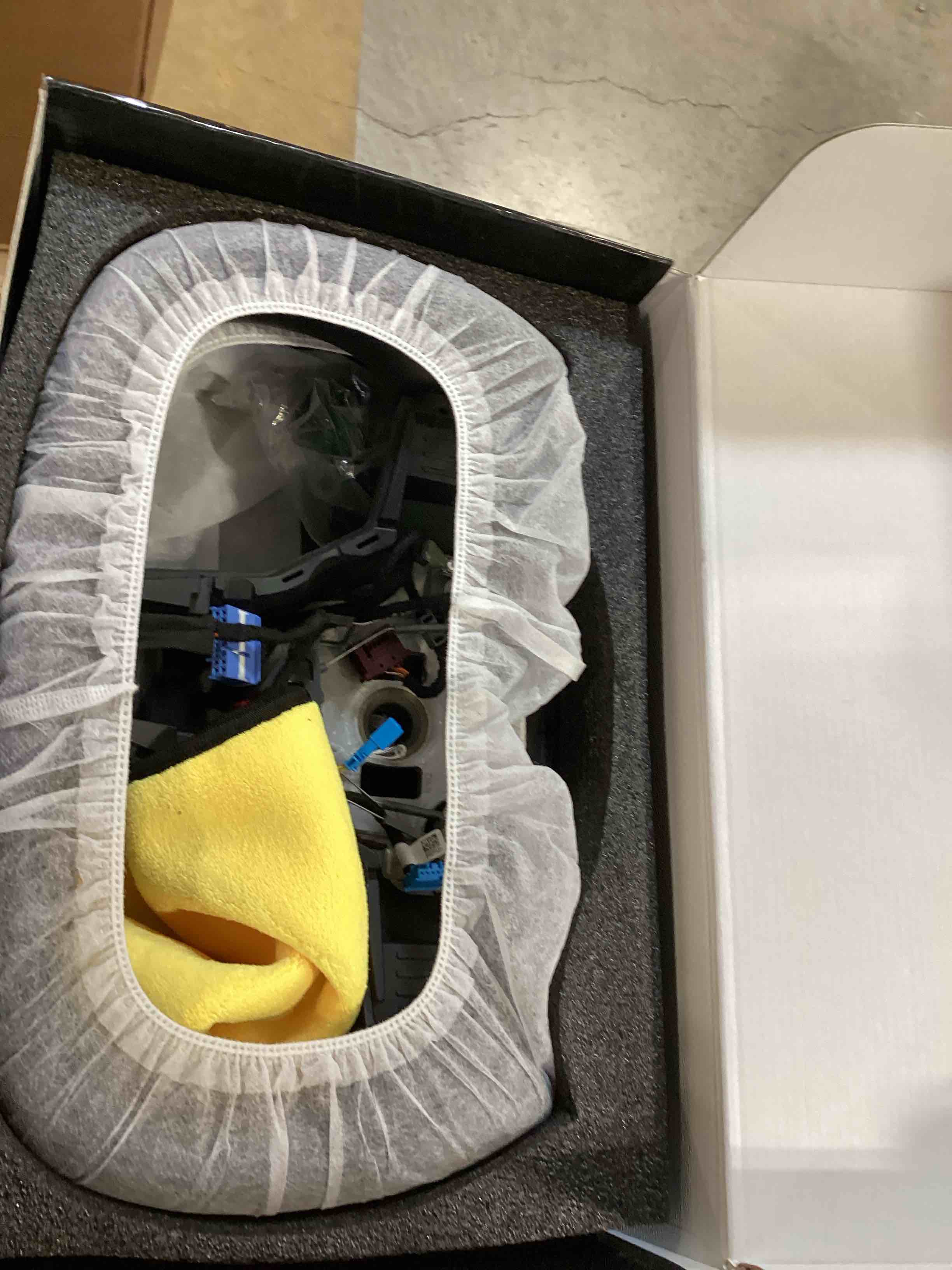 https://s3.amazonaws.com/lotting-images-prod/bidfta/PPE2775087_1760721963498.jpeg