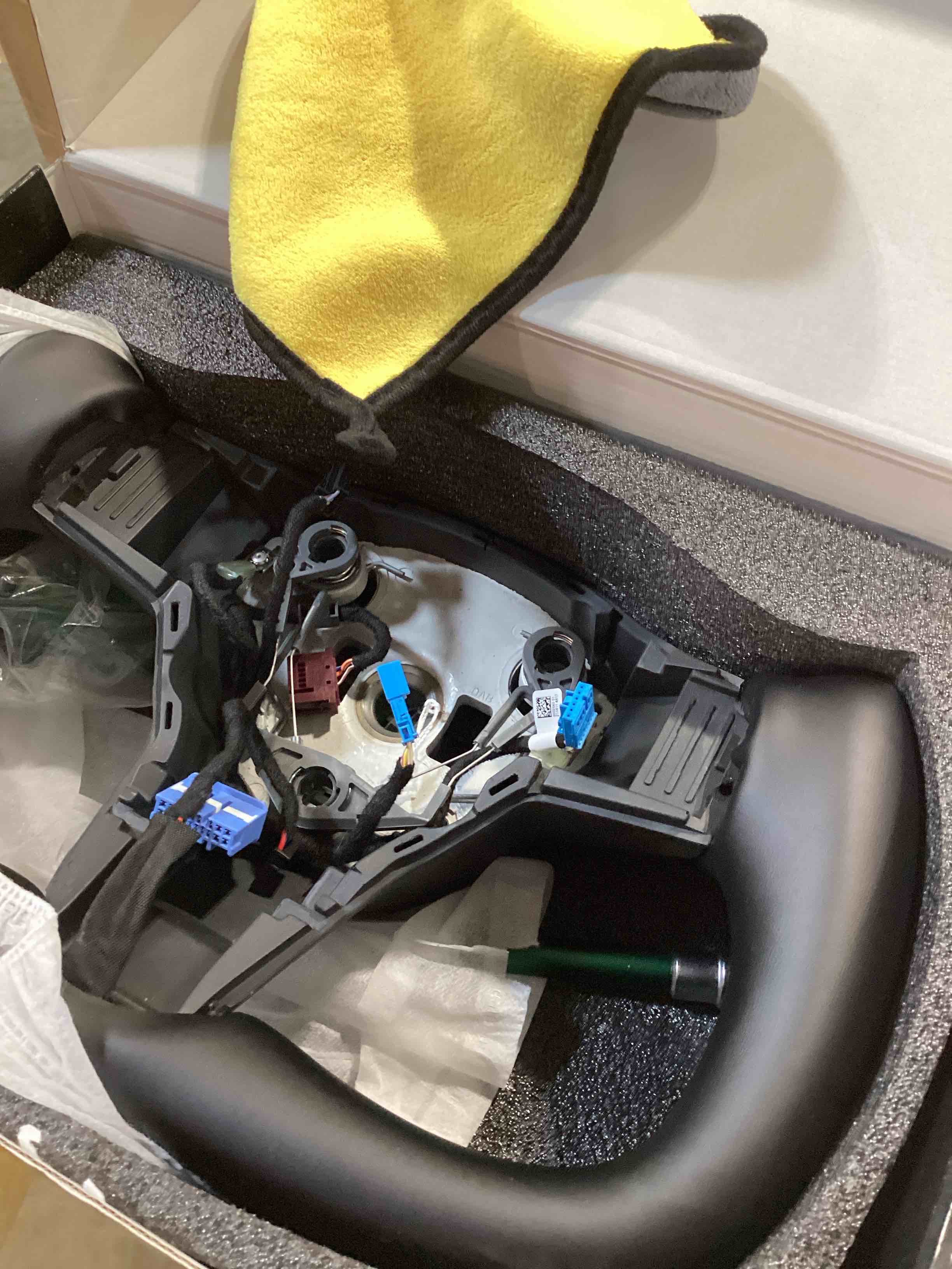 https://s3.amazonaws.com/lotting-images-prod/bidfta/PPE2775087_1760721971093.jpeg