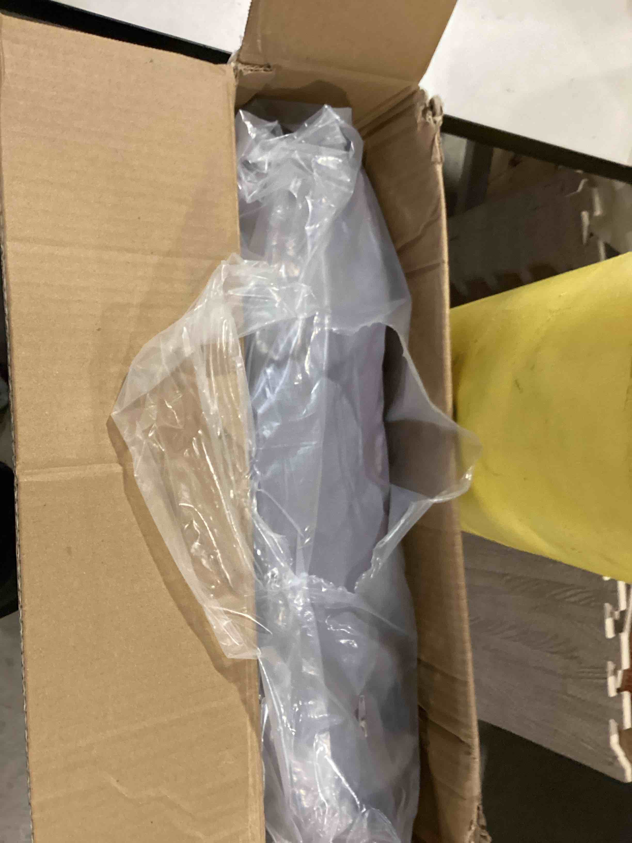 https://s3.amazonaws.com/lotting-images-prod/bidfta/PPE2775140_1760963328938.jpeg