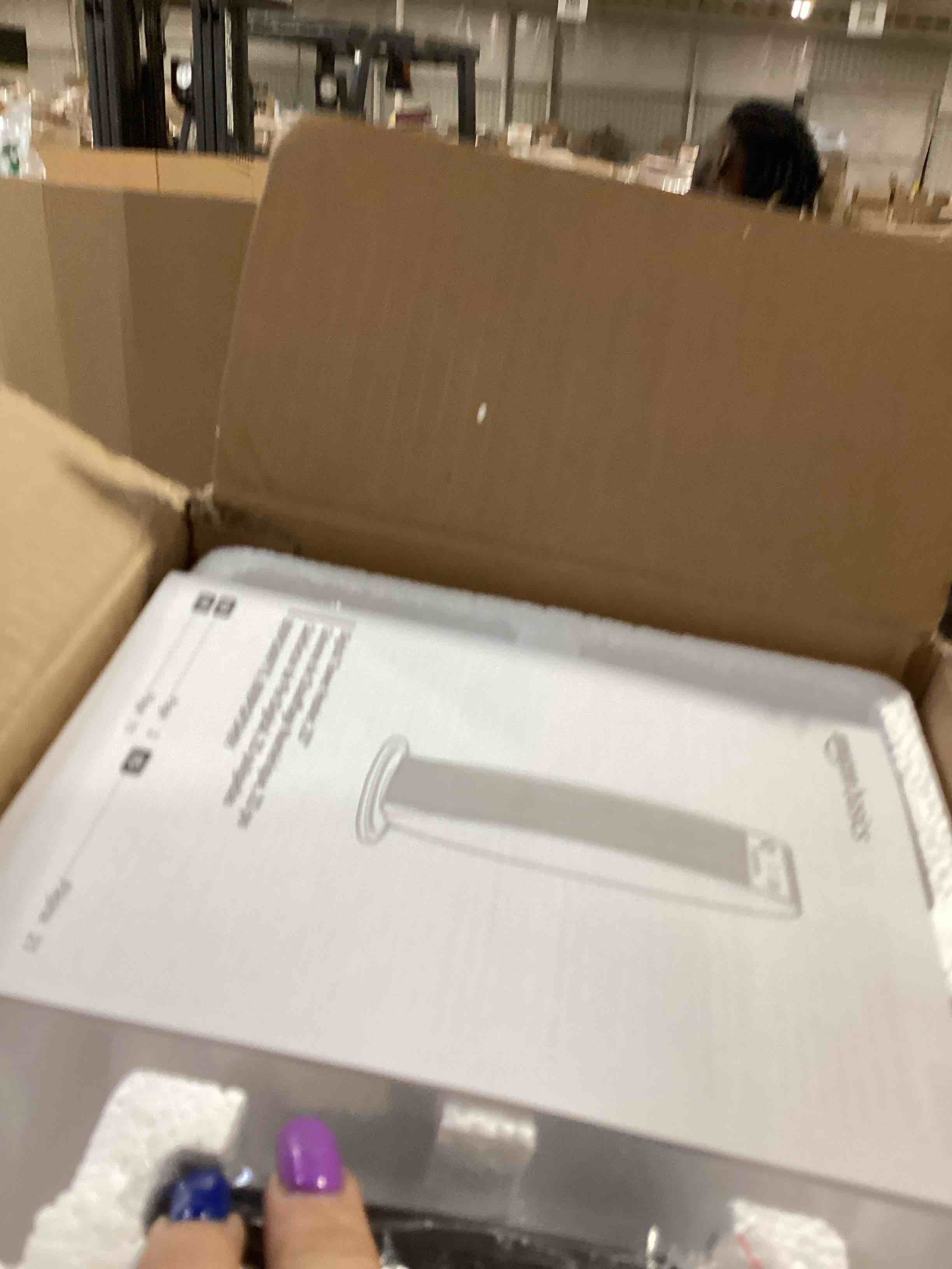 https://s3.amazonaws.com/lotting-images-prod/bidfta/PPE2775210_1760972396133.jpeg