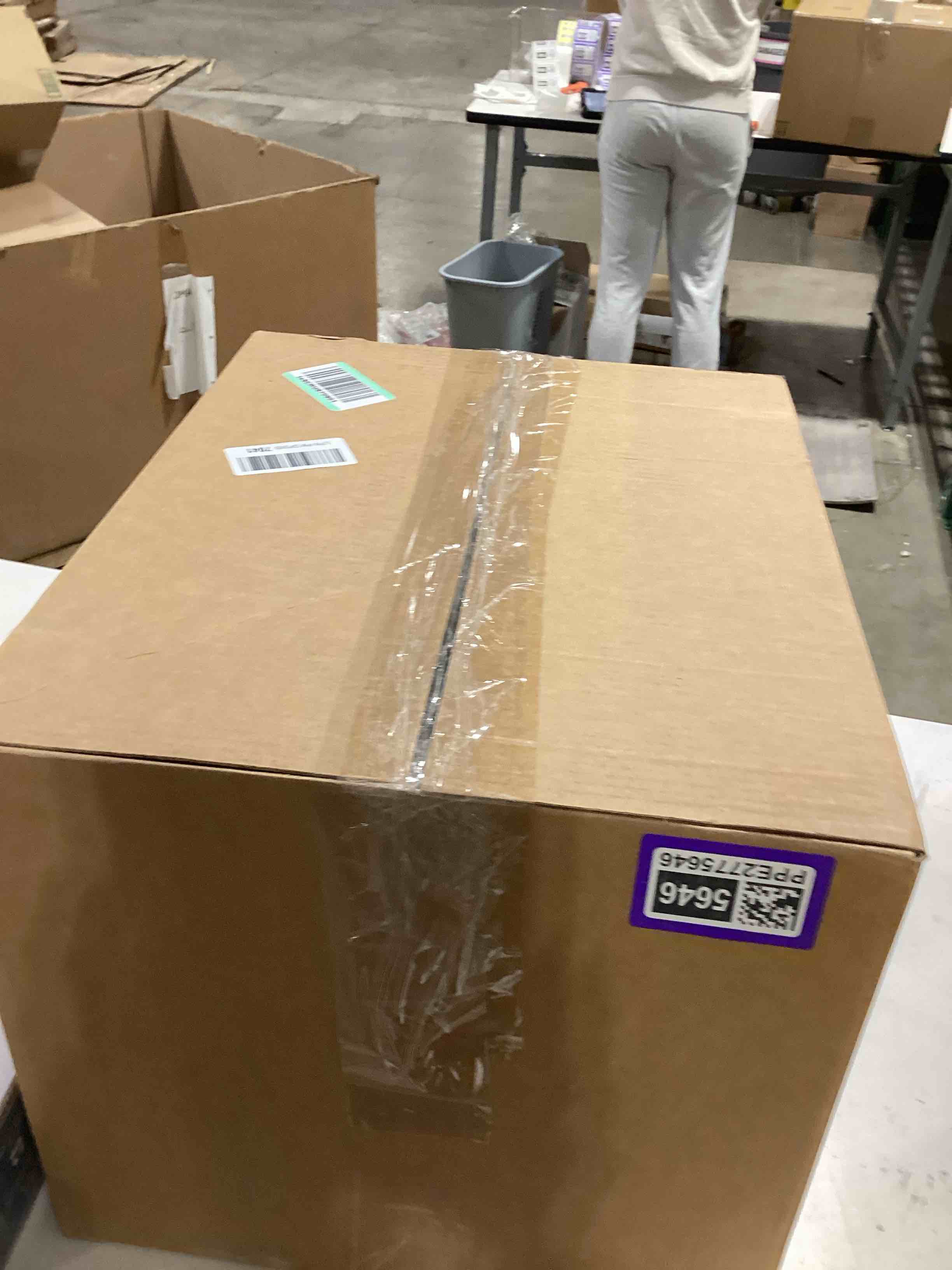 https://s3.amazonaws.com/lotting-images-prod/bidfta/PPE2775646_1761144605181.jpeg