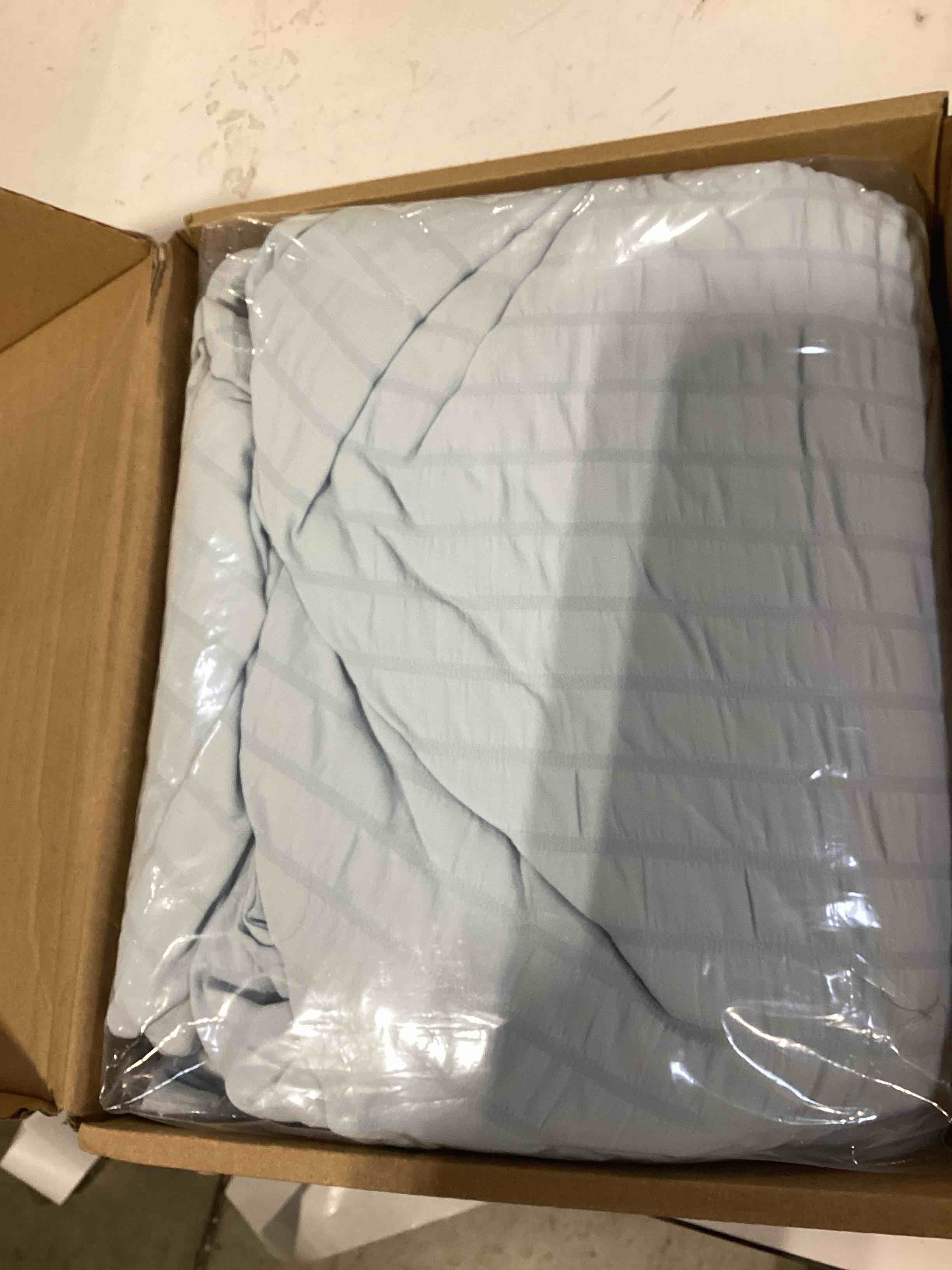 https://s3.amazonaws.com/lotting-images-prod/bidfta/PPE2775803_1761232093914.jpeg