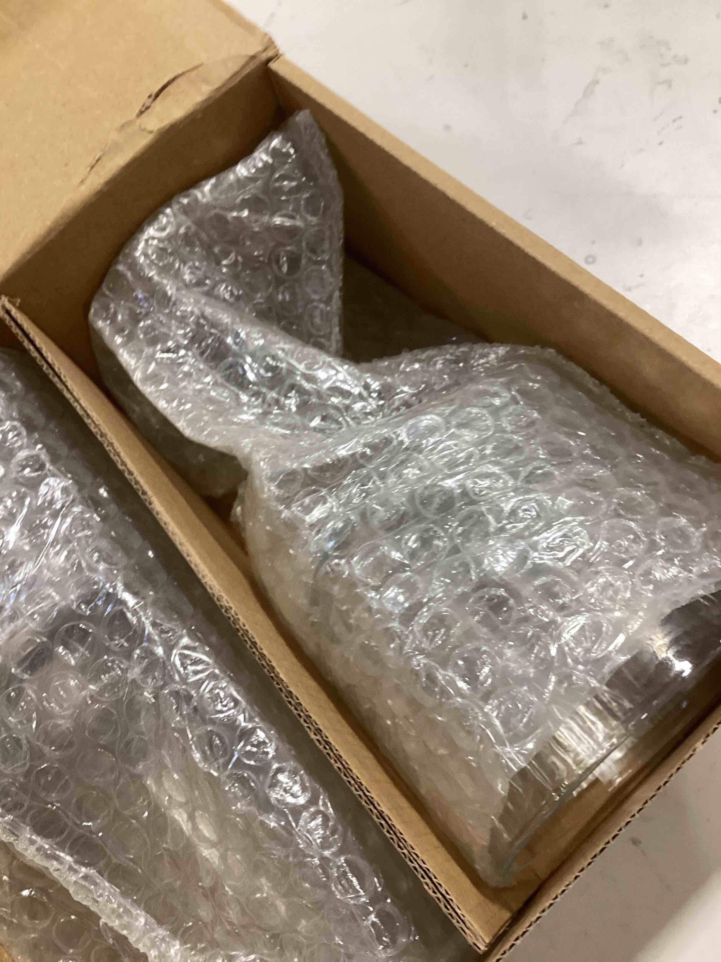 https://s3.amazonaws.com/lotting-images-prod/bidfta/PPE2775991_1761316984372.jpeg