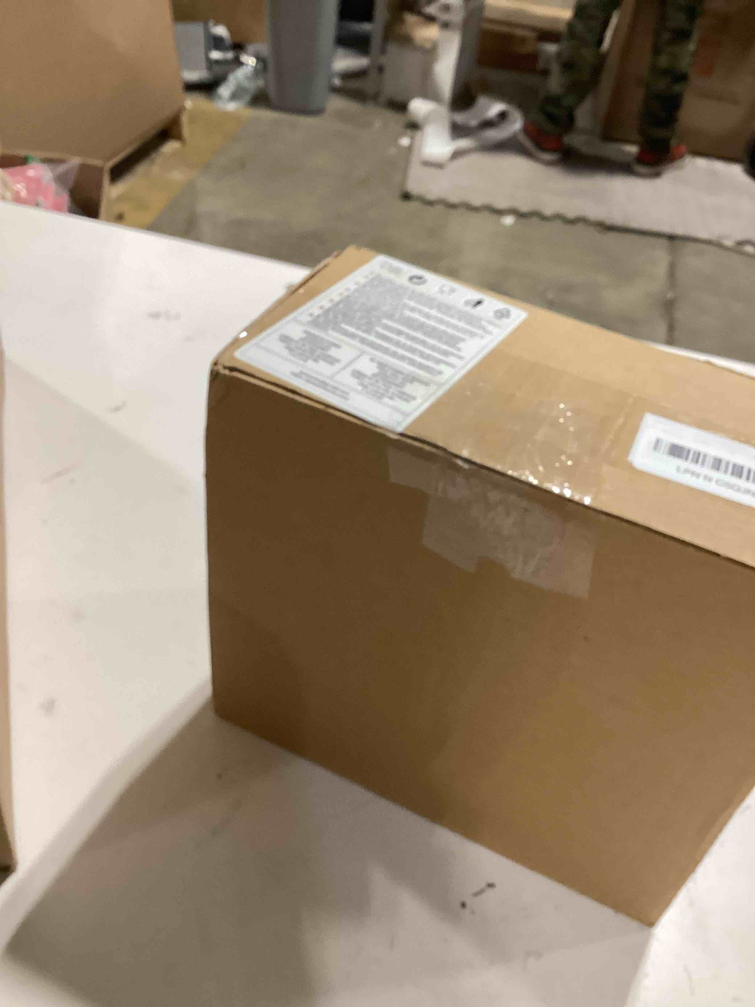 https://s3.amazonaws.com/lotting-images-prod/bidfta/PPE2775991_1761316993561.jpeg