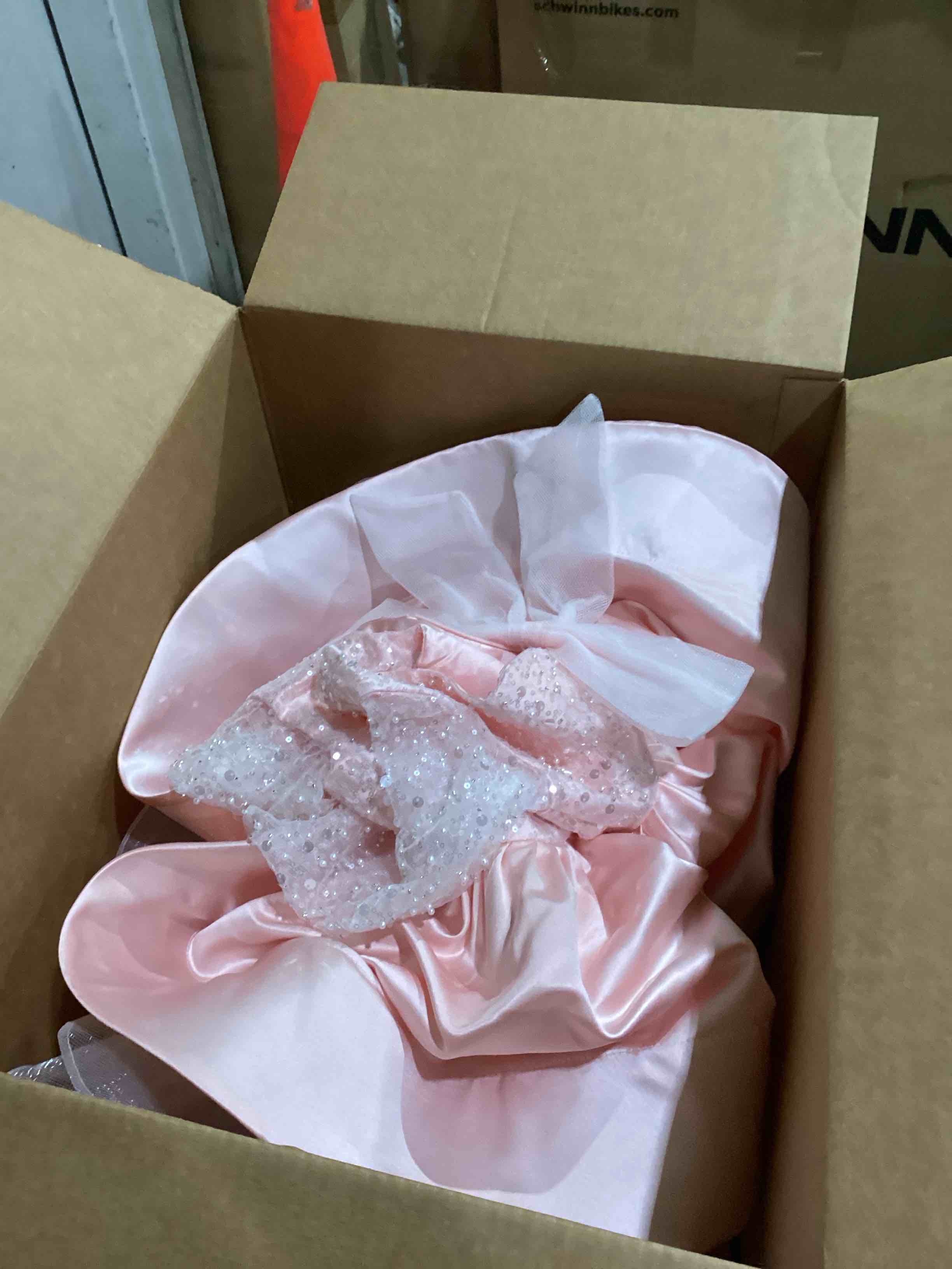 https://s3.amazonaws.com/lotting-images-prod/bidfta/PPE2897488_1748961626571.jpeg
