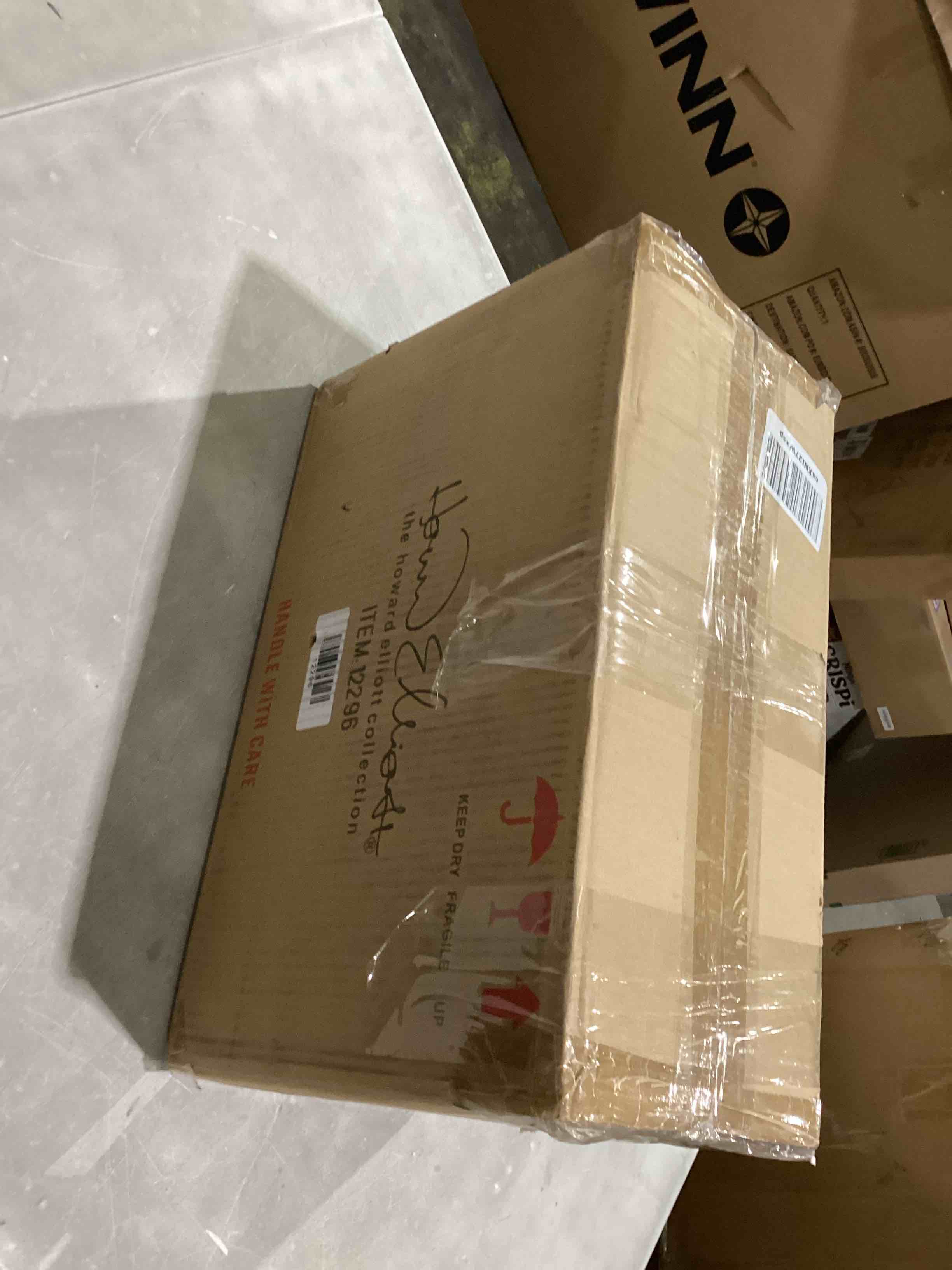 https://s3.amazonaws.com/lotting-images-prod/bidfta/PPE2898258_1749562970868.jpeg