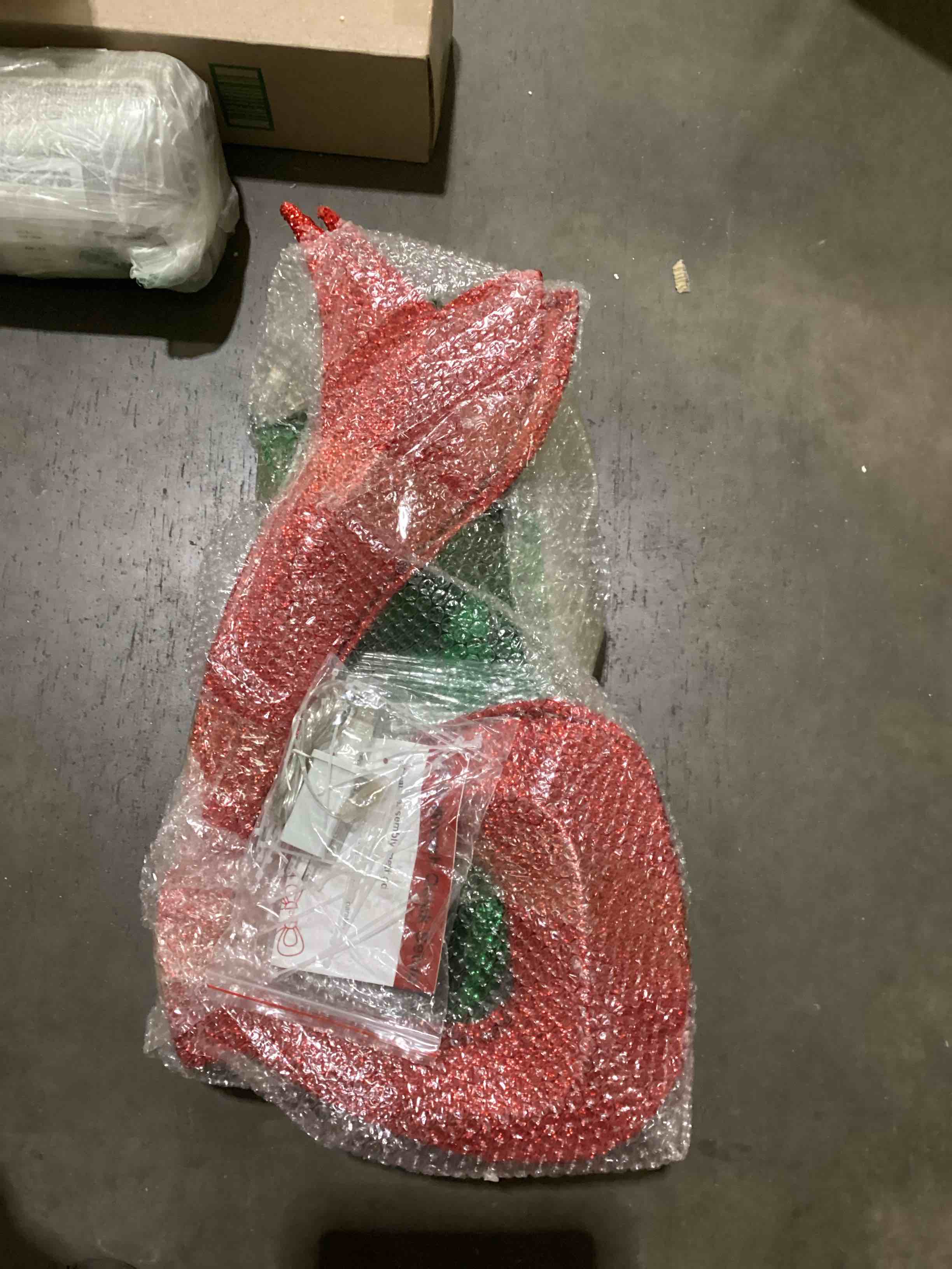 https://s3.amazonaws.com/lotting-images-prod/bidfta/PPE2898271_1749567870172.jpeg