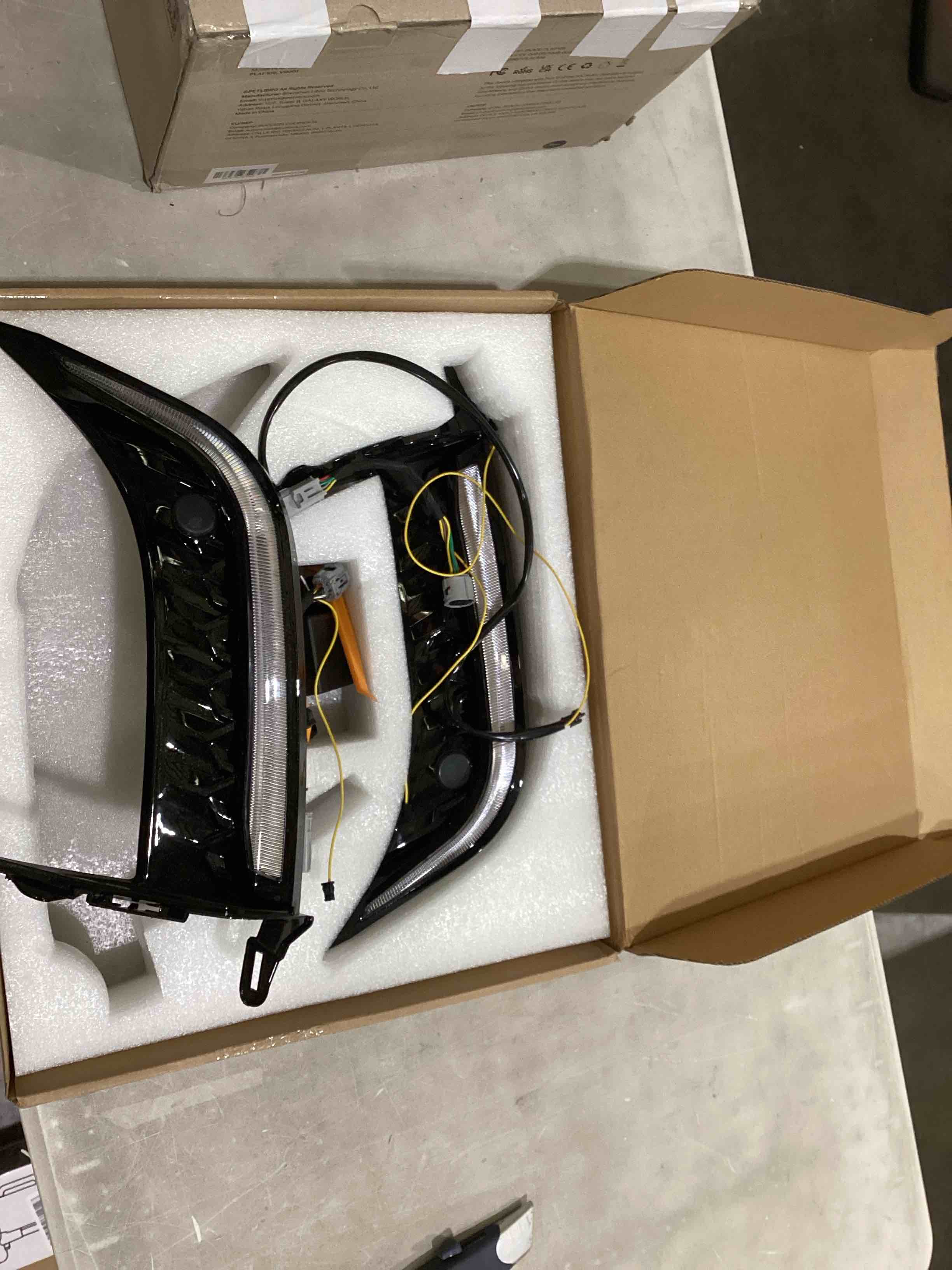 https://s3.amazonaws.com/lotting-images-prod/bidfta/PPE2898367_1749663391614.jpeg