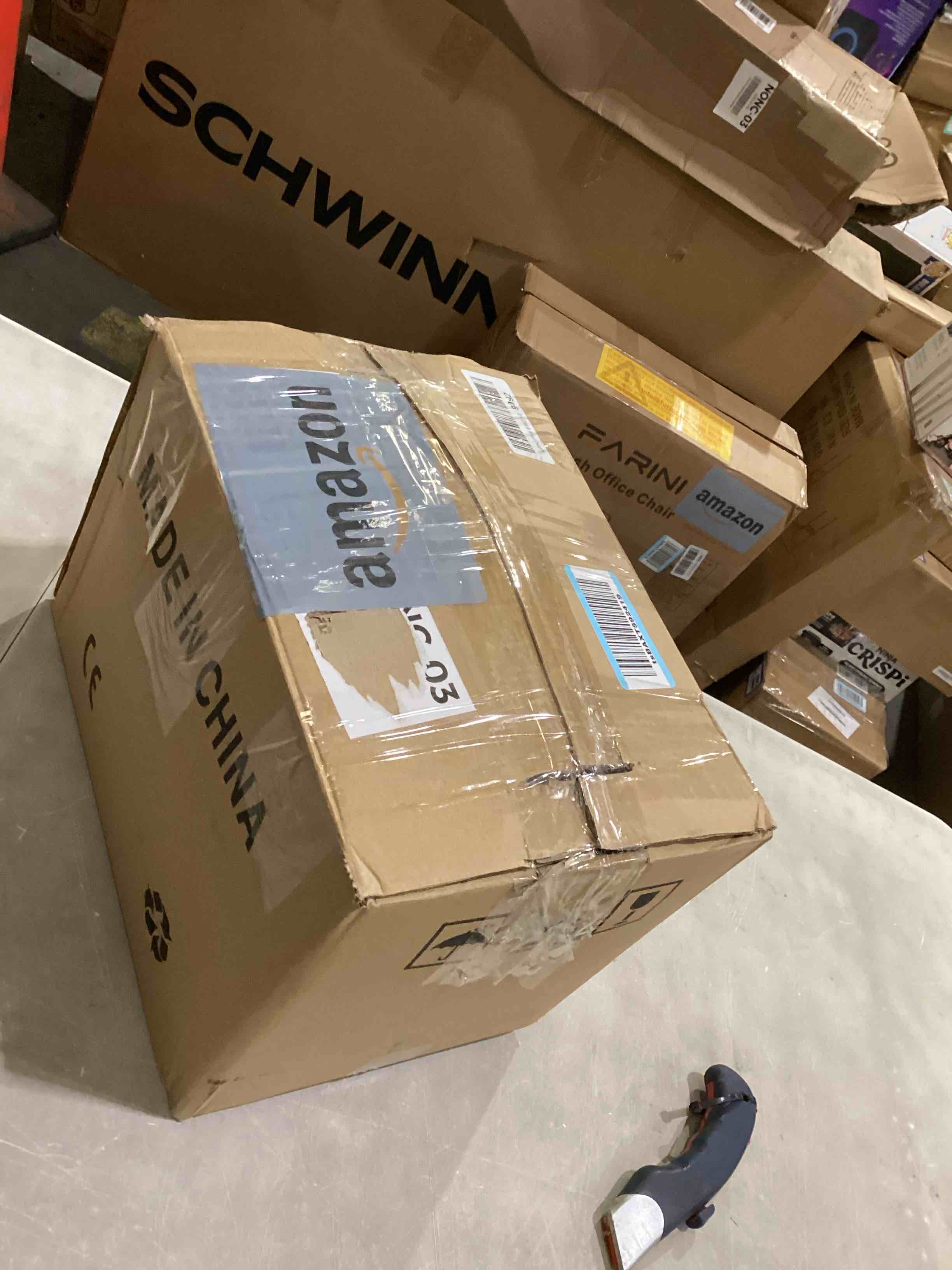 https://s3.amazonaws.com/lotting-images-prod/bidfta/PPE2898368_1749663694058.jpeg