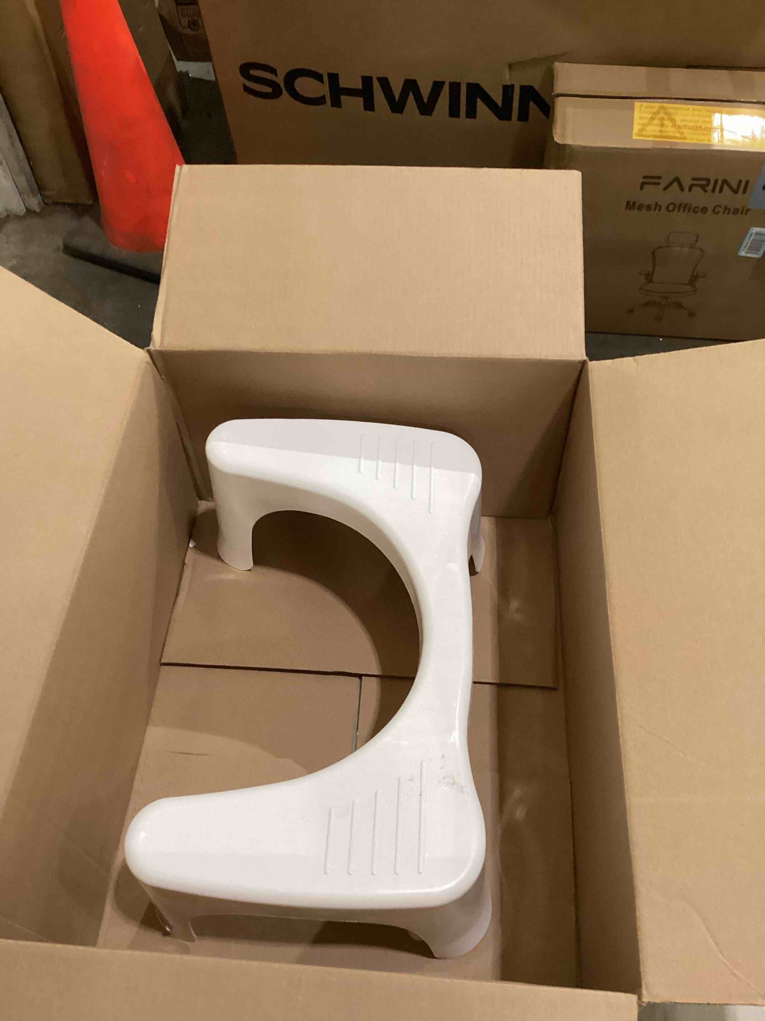 https://s3.amazonaws.com/lotting-images-prod/bidfta/PPE2898369_1749663749461.jpeg