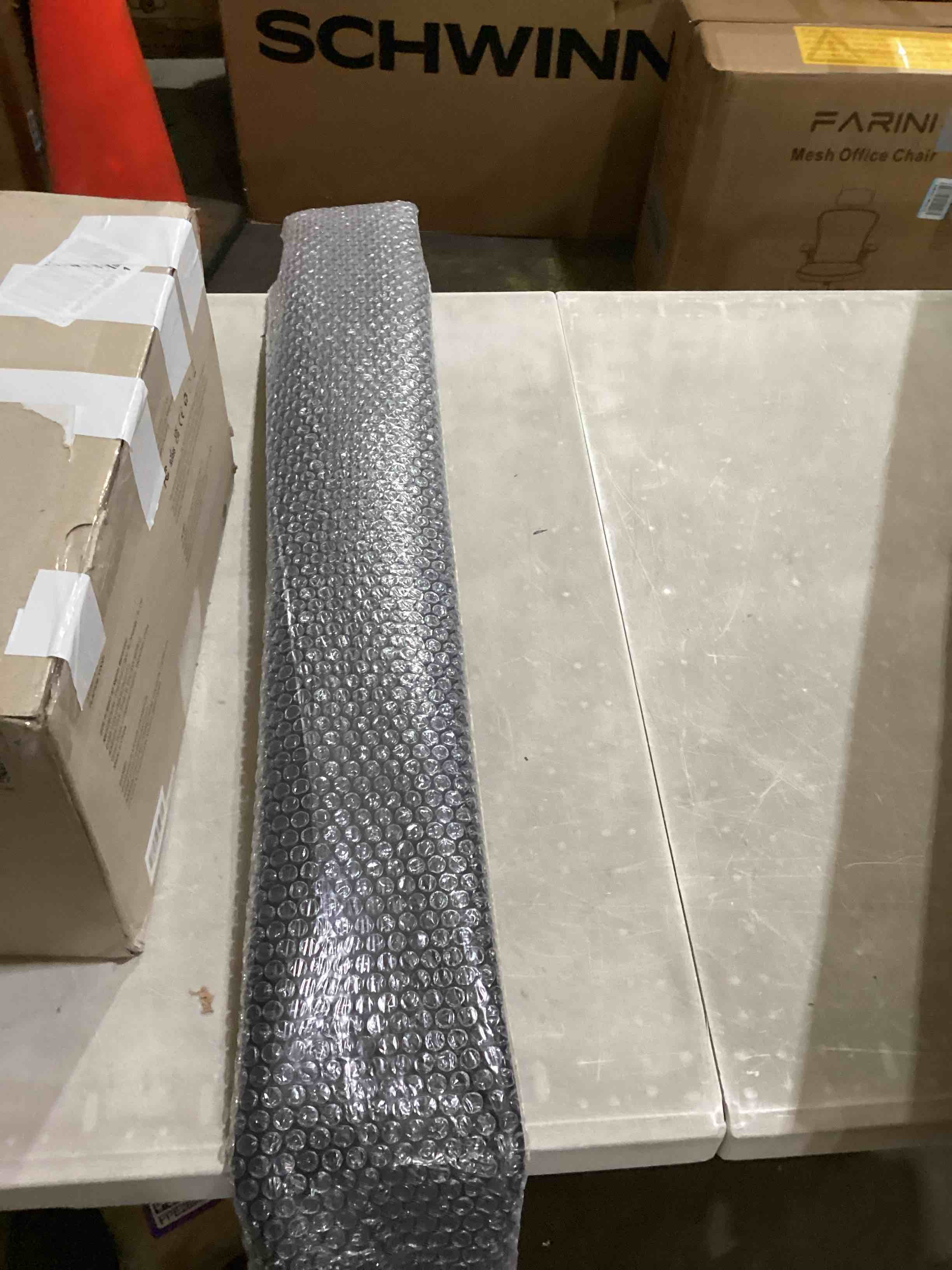 https://s3.amazonaws.com/lotting-images-prod/bidfta/PPE2898374_1749664703728.jpeg