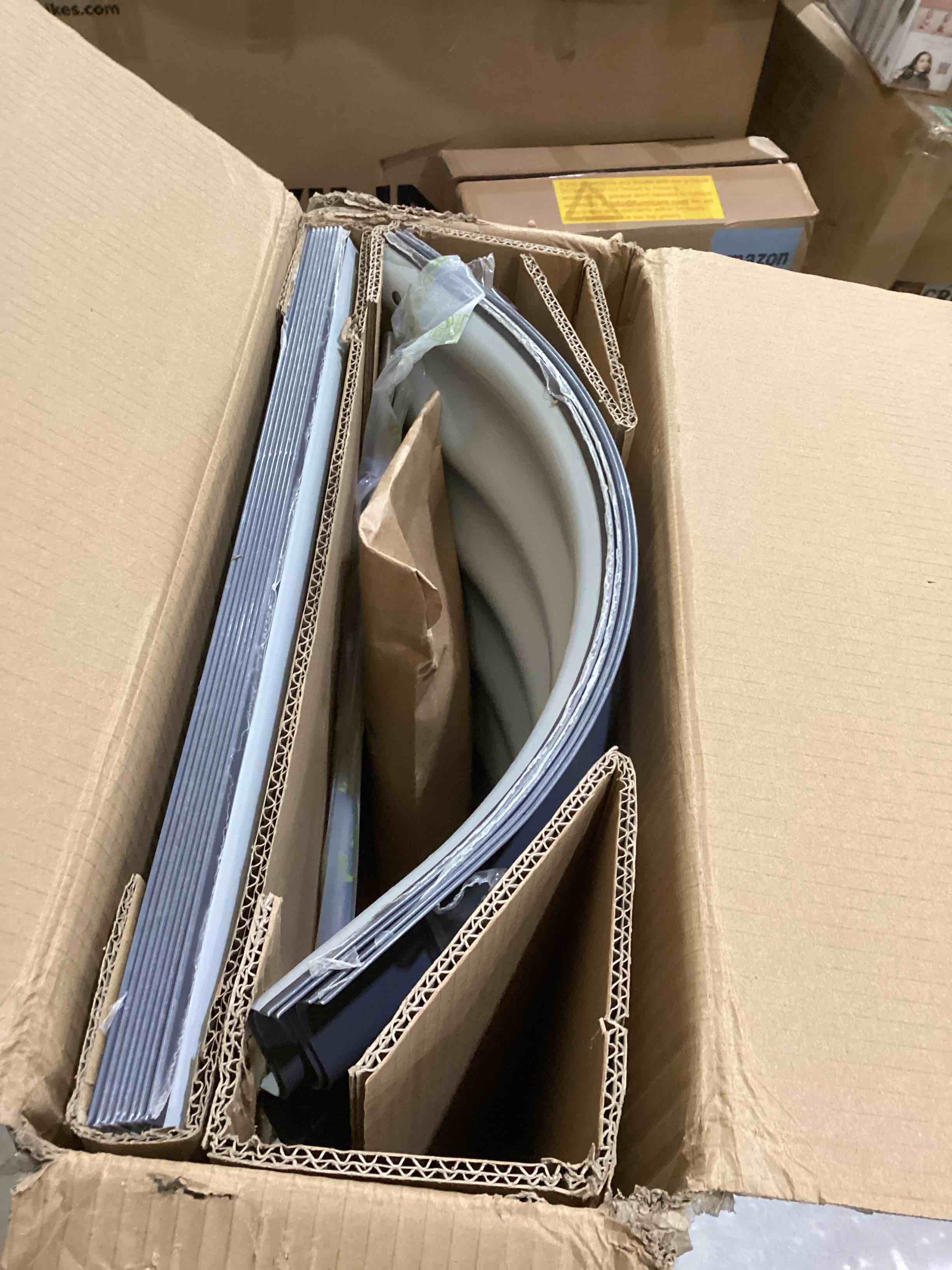 https://s3.amazonaws.com/lotting-images-prod/bidfta/PPE2898544_1749843106979.jpeg