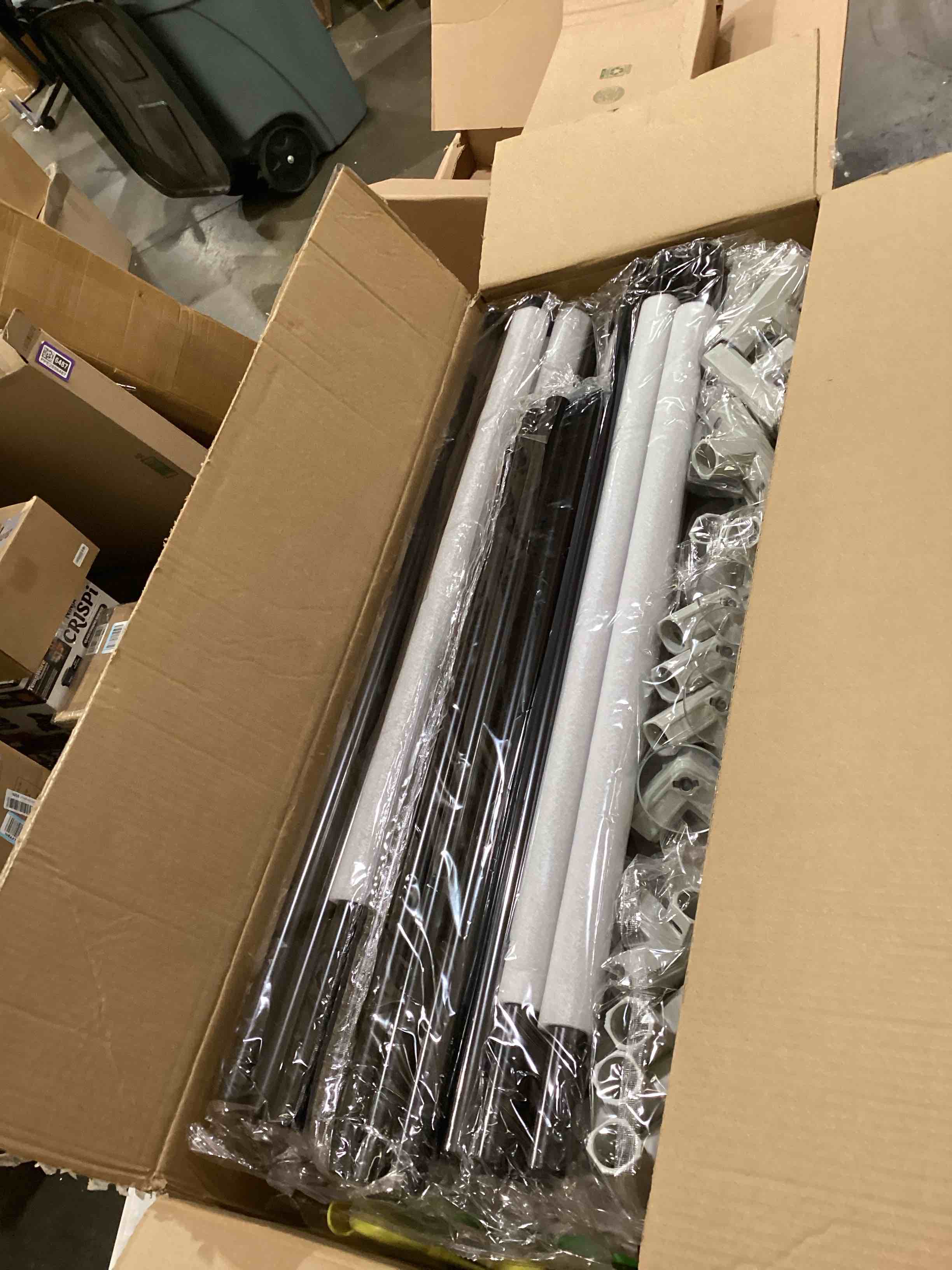 https://s3.amazonaws.com/lotting-images-prod/bidfta/PPE2898663_1750172093460.jpeg
