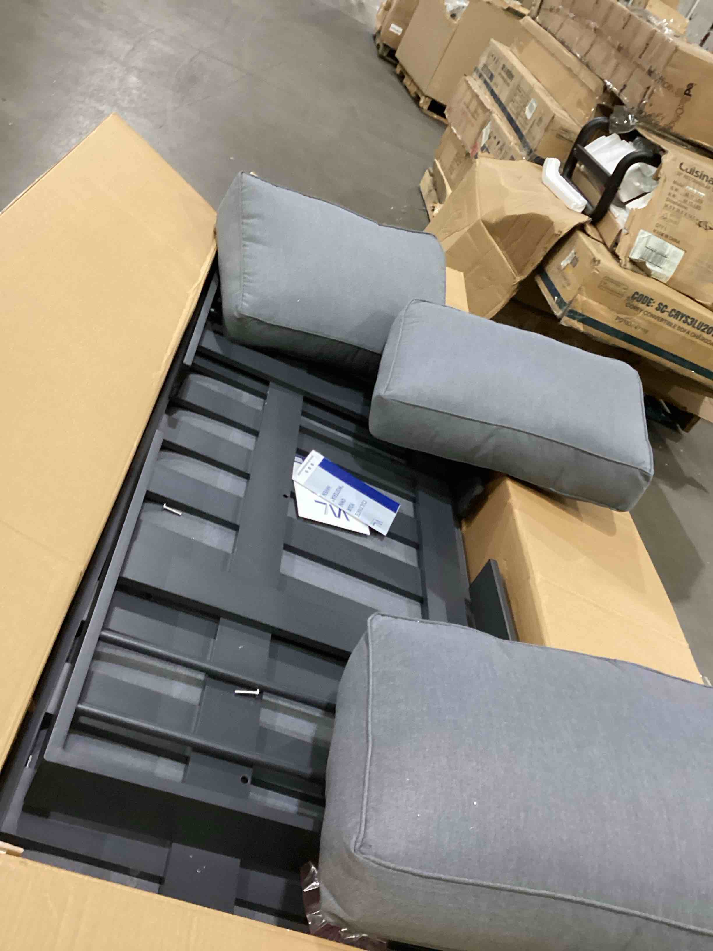 https://s3.amazonaws.com/lotting-images-prod/bidfta/PPE2898717_1750249998362.jpeg