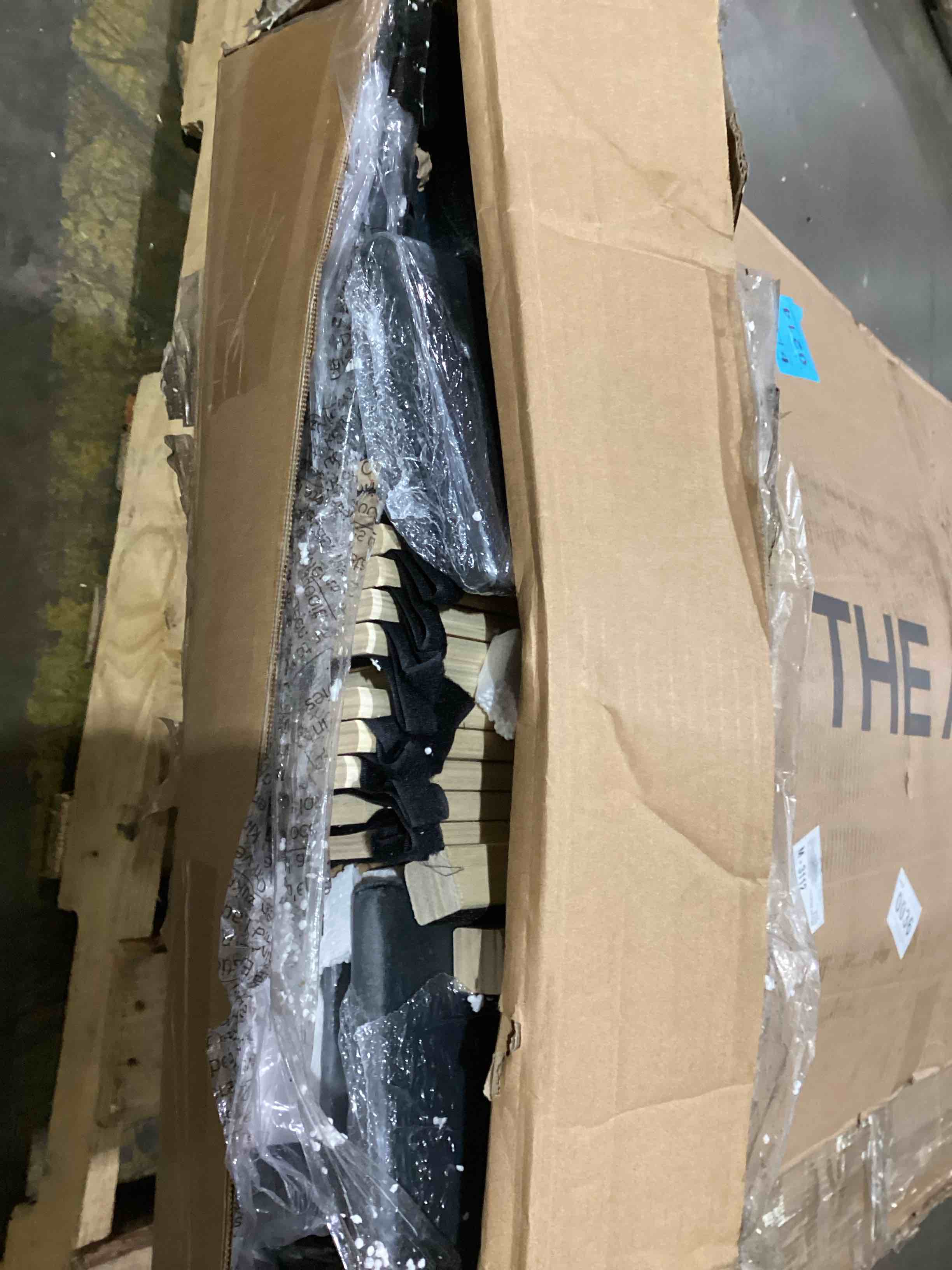https://s3.amazonaws.com/lotting-images-prod/bidfta/PPE2898721_1750253032197.jpeg