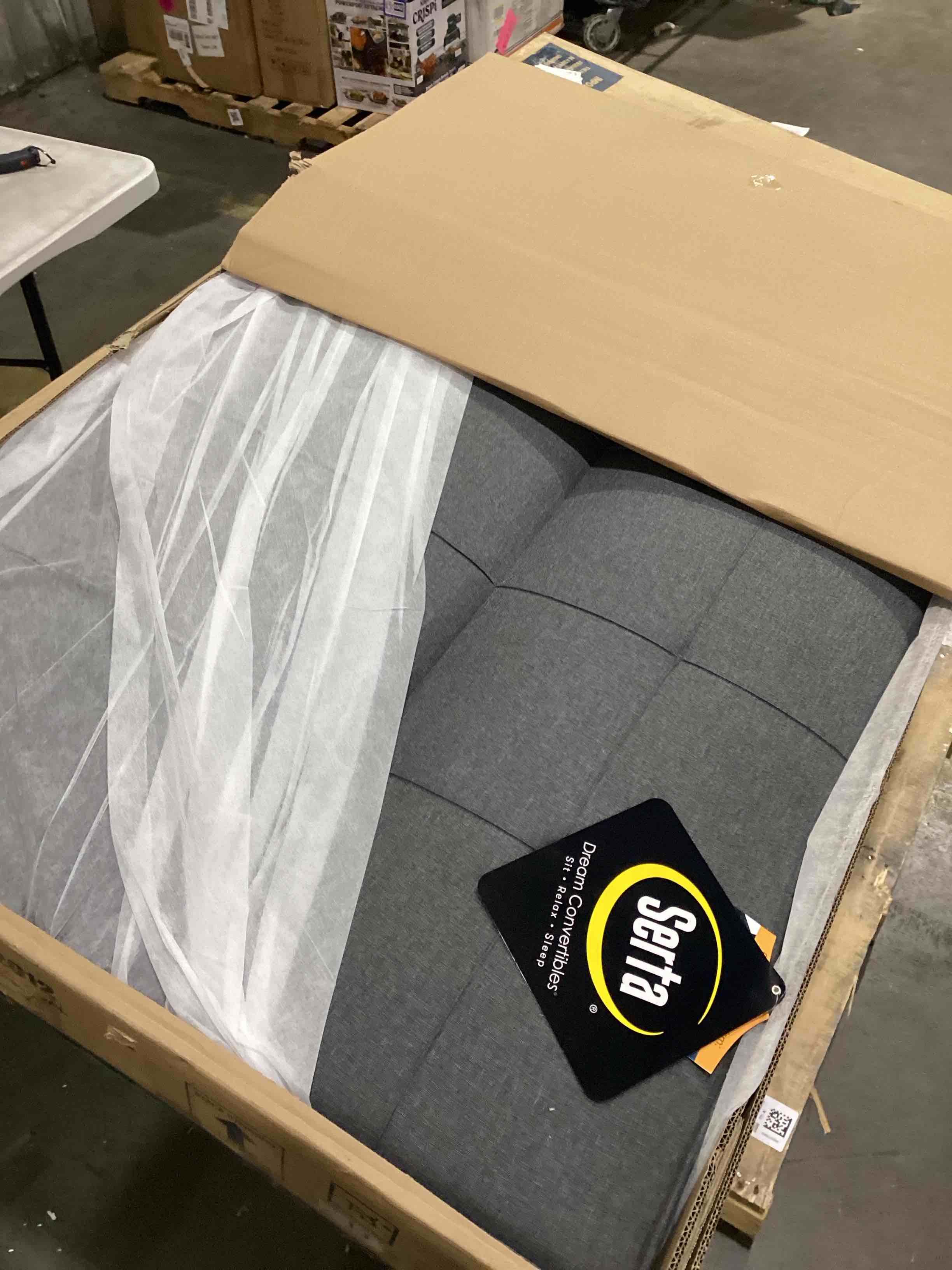 https://s3.amazonaws.com/lotting-images-prod/bidfta/PPE2898722_1750253321305.jpeg