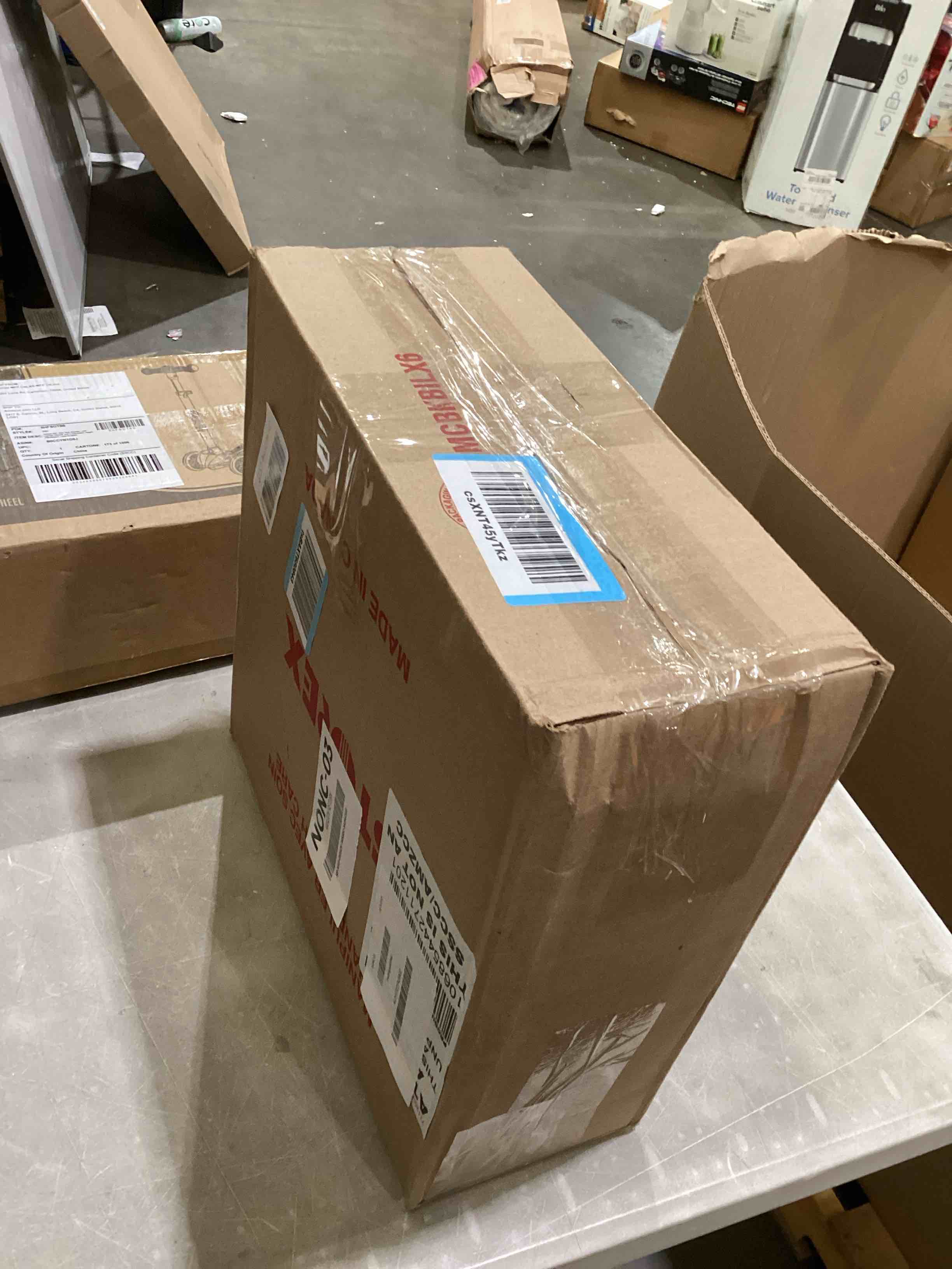 https://s3.amazonaws.com/lotting-images-prod/bidfta/PPE2898746_1750264067258.jpeg