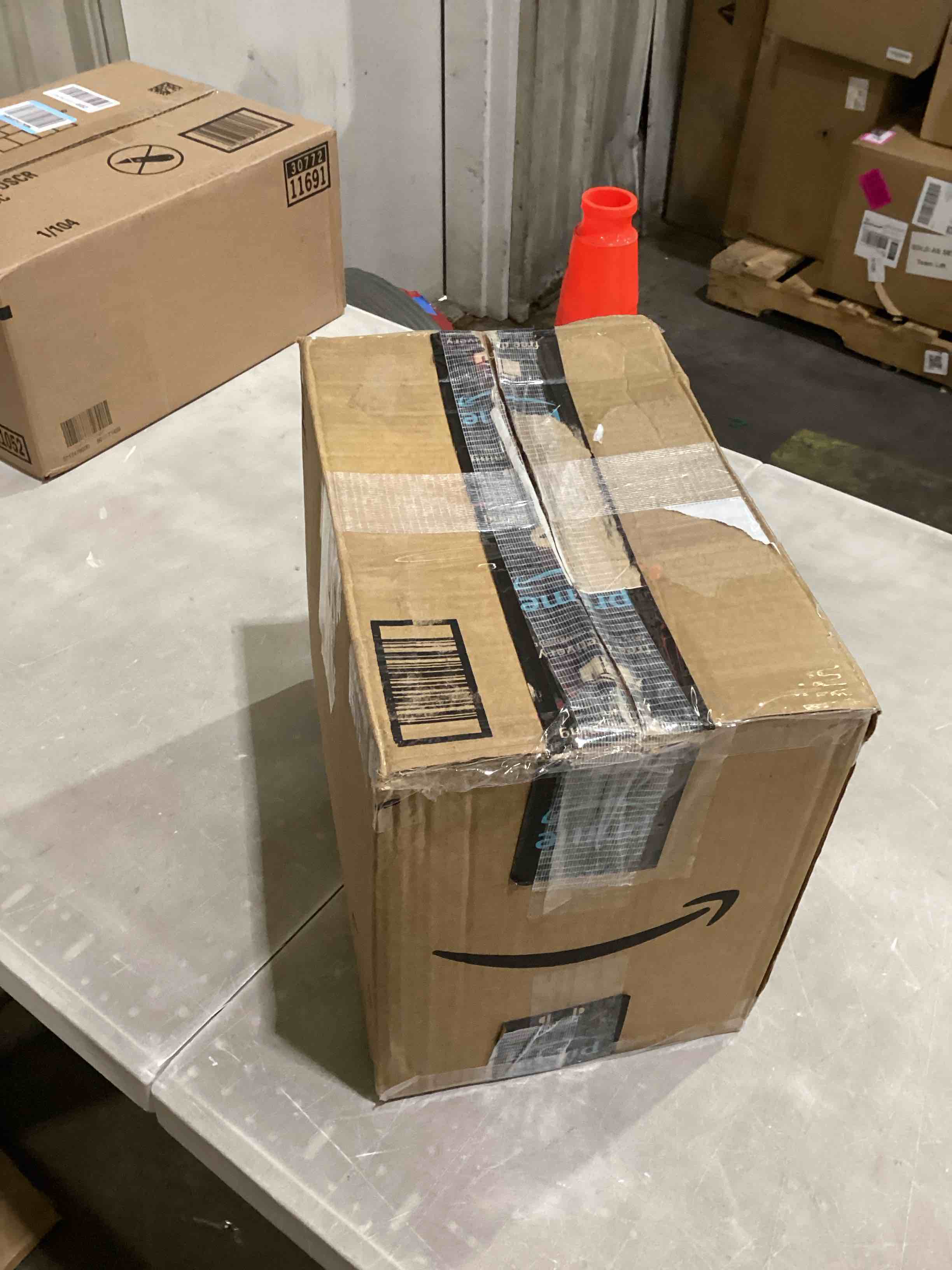https://s3.amazonaws.com/lotting-images-prod/bidfta/PPE2898753_1750267417118.jpeg