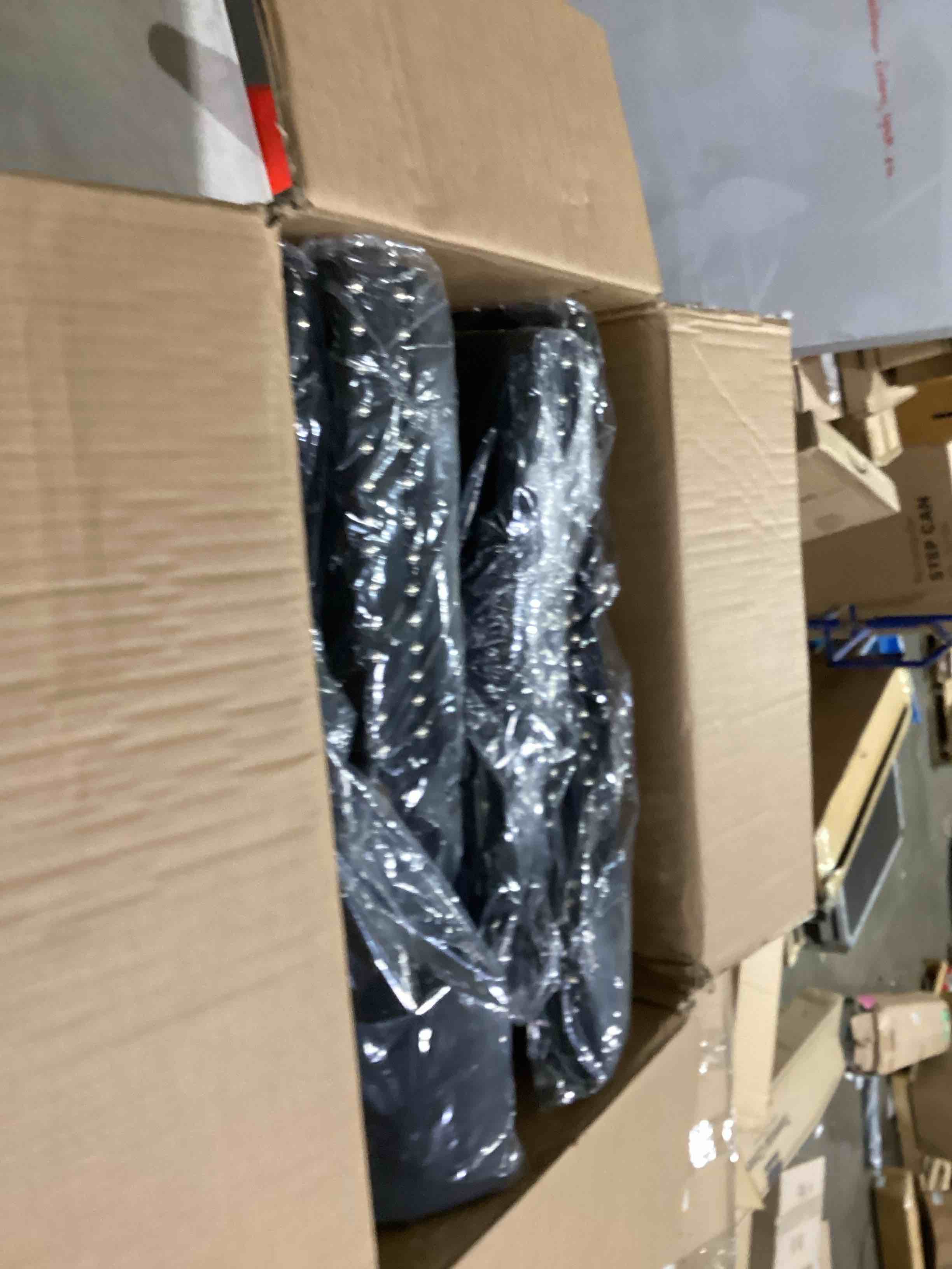 https://s3.amazonaws.com/lotting-images-prod/bidfta/PPE2898879_1750684690869.jpeg