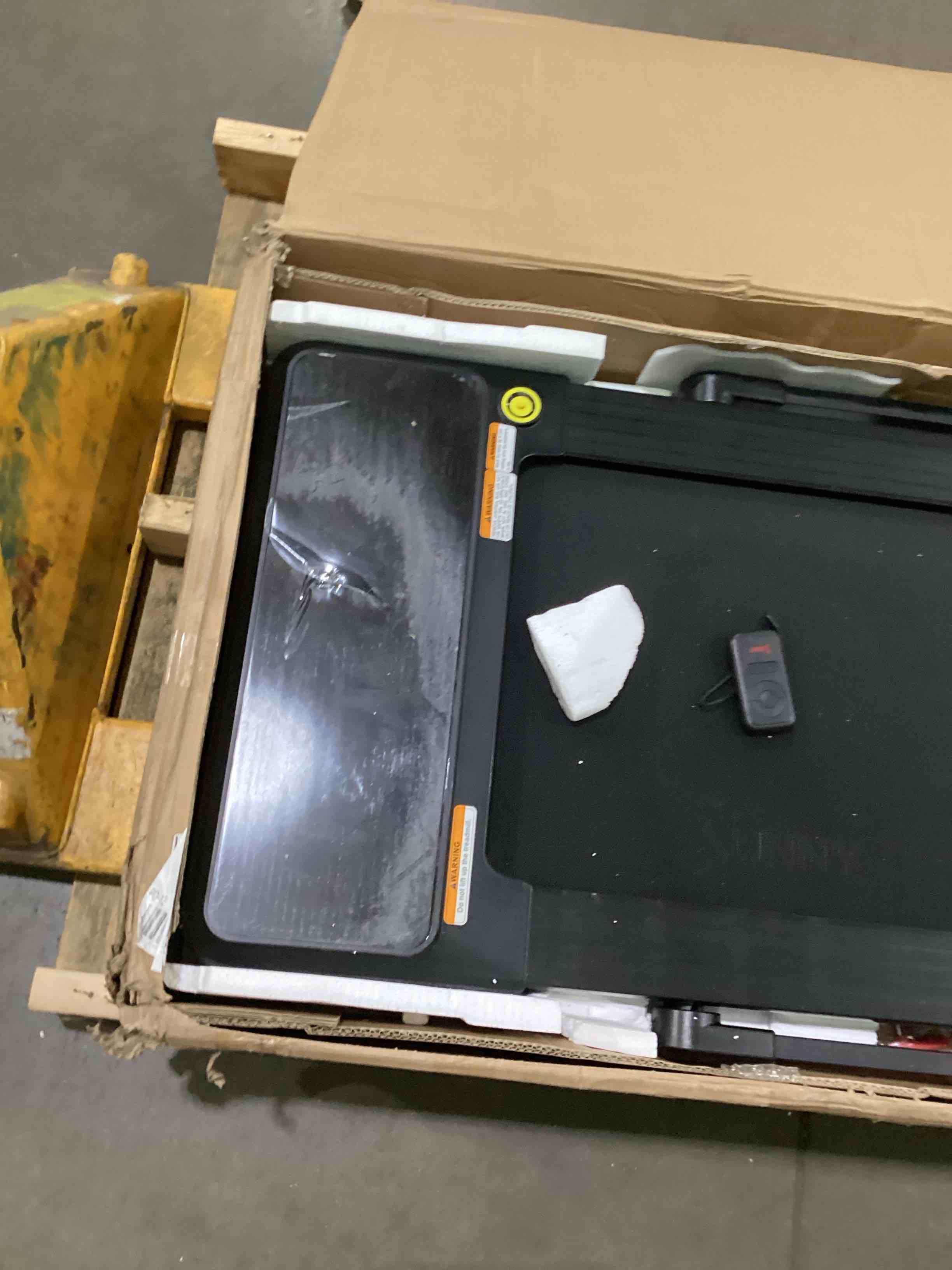 https://s3.amazonaws.com/lotting-images-prod/bidfta/PPE2898900_1750696137072.jpeg