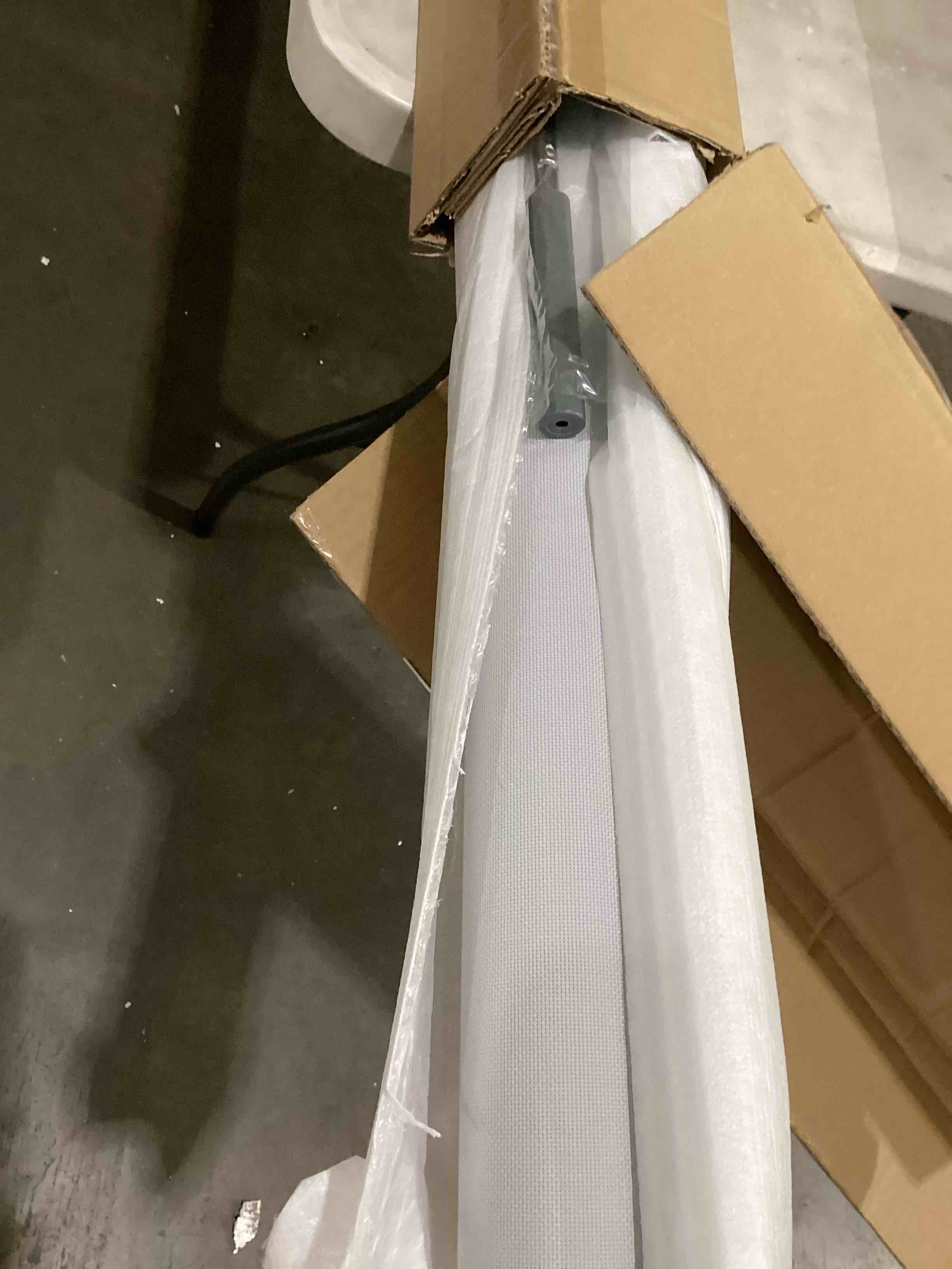 https://s3.amazonaws.com/lotting-images-prod/bidfta/PPE2898902_1750698728385.jpeg