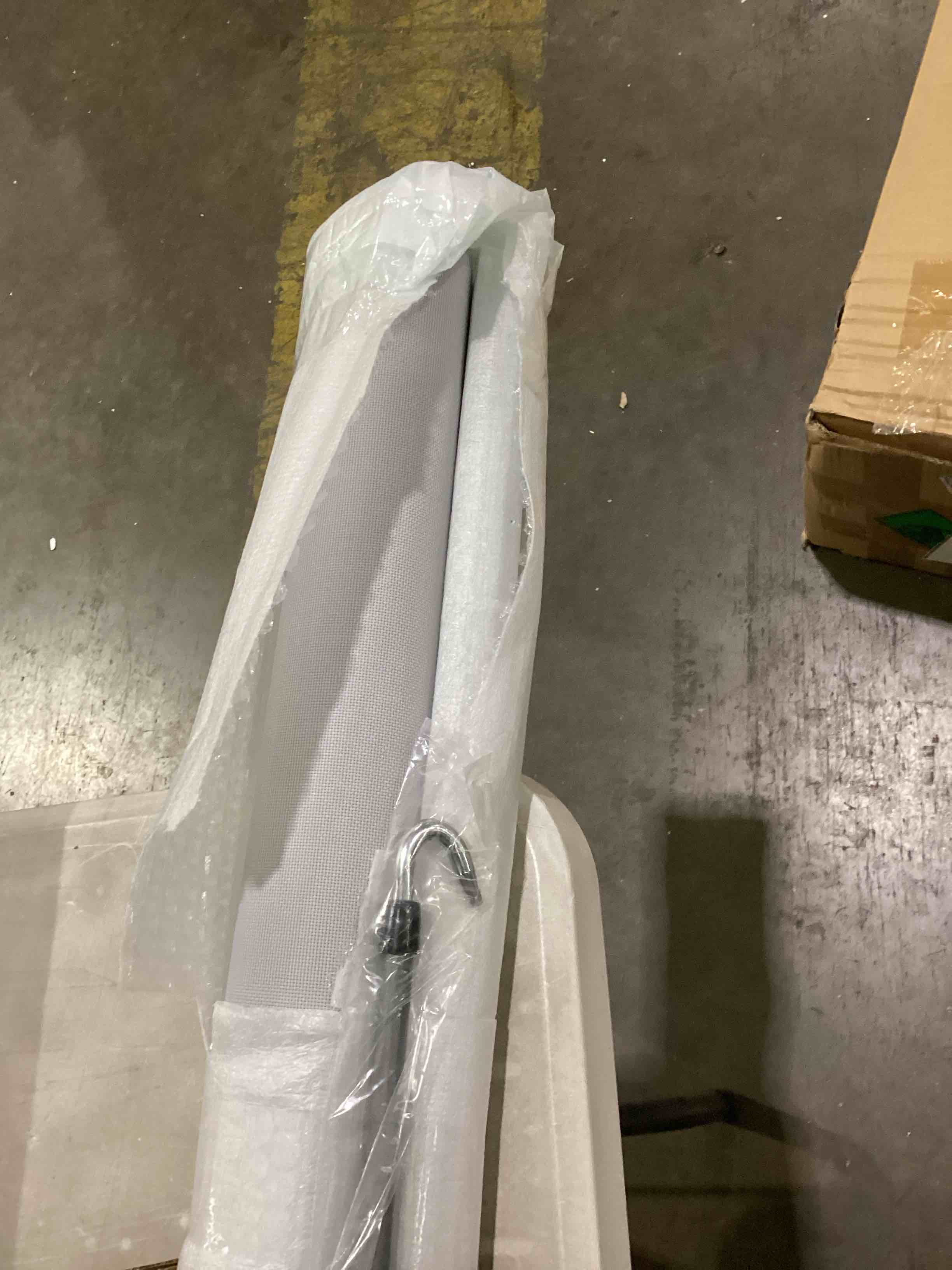 https://s3.amazonaws.com/lotting-images-prod/bidfta/PPE2898921_1750700576484.jpeg