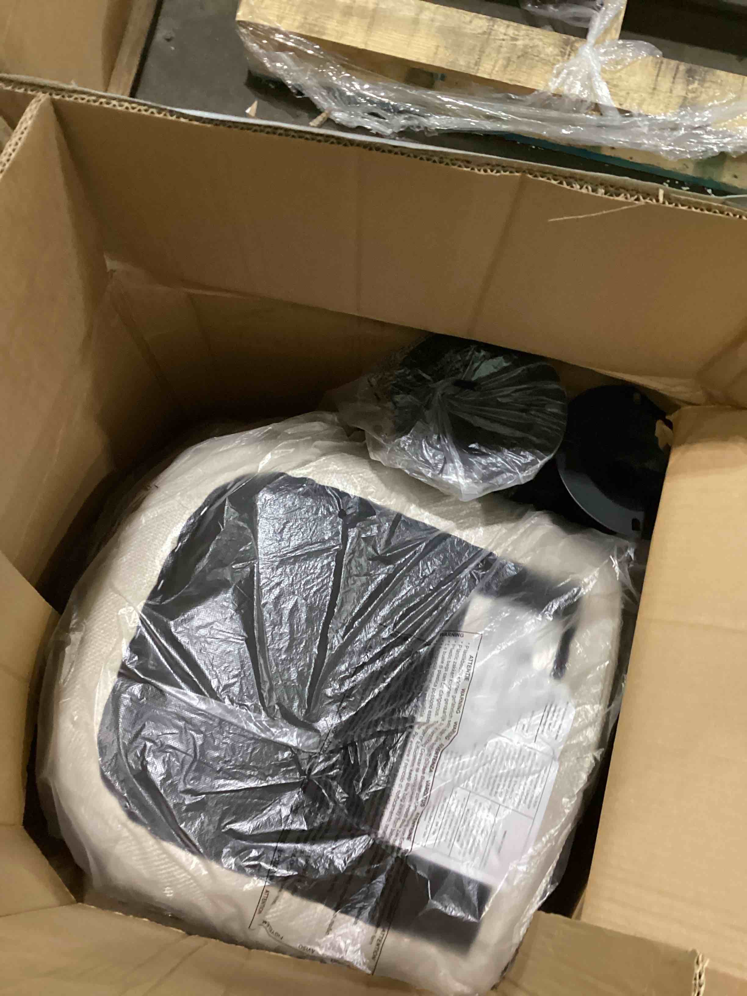 https://s3.amazonaws.com/lotting-images-prod/bidfta/PPE2898949_1750776422103.jpeg