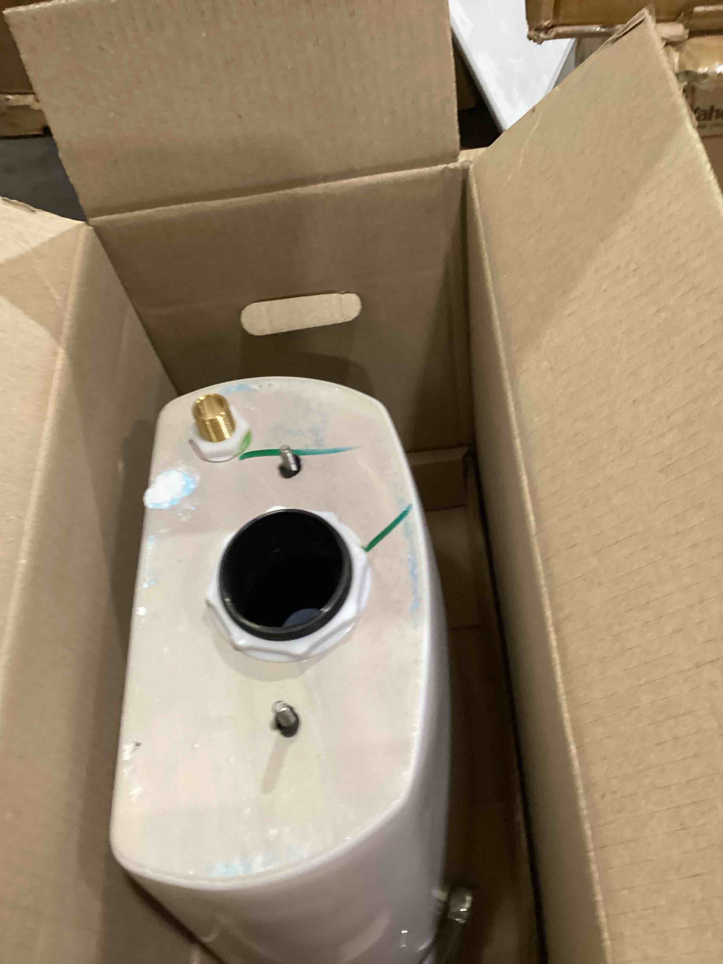 https://s3.amazonaws.com/lotting-images-prod/bidfta/PPE2898950_1750776583400.jpeg