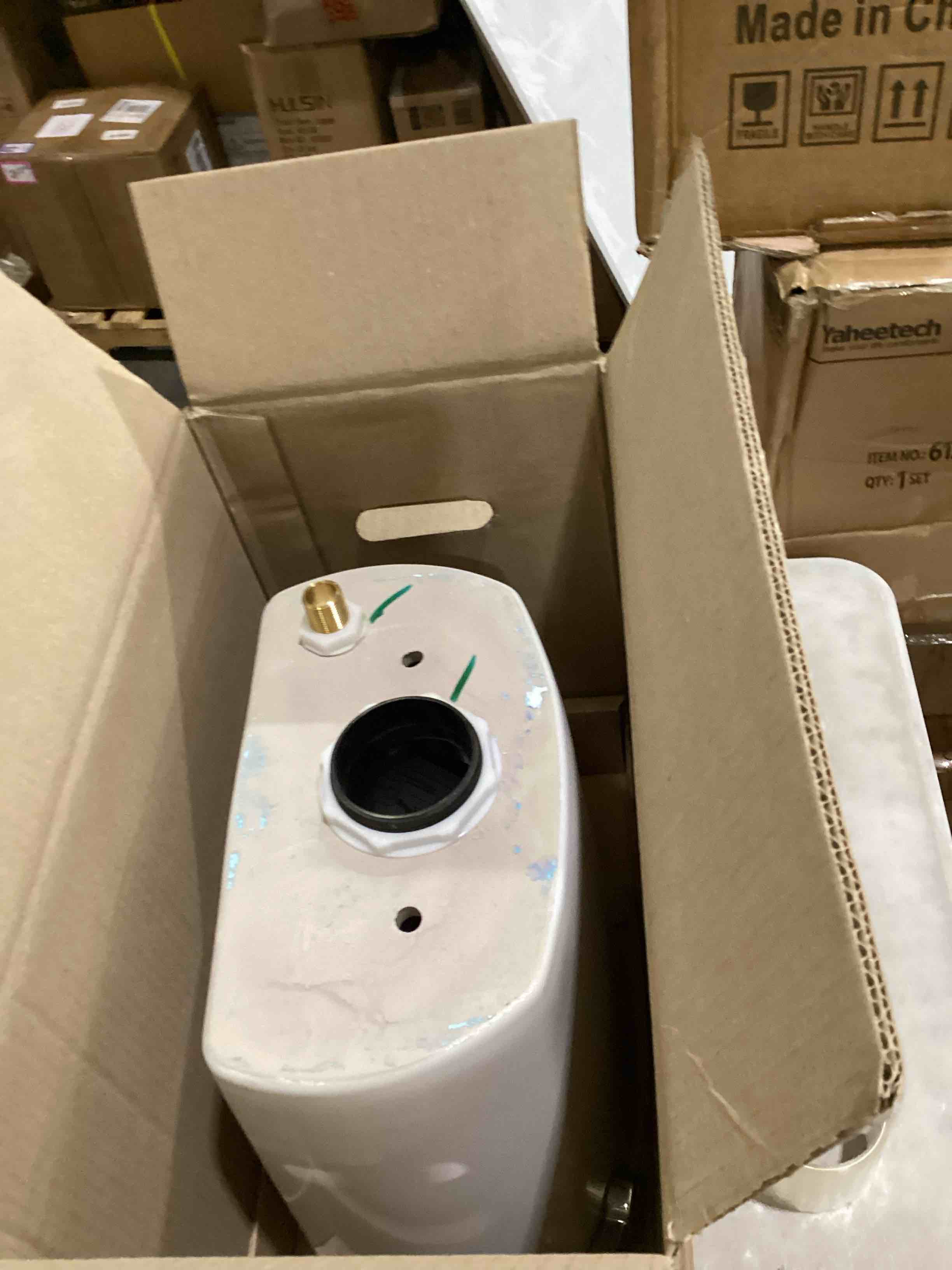 https://s3.amazonaws.com/lotting-images-prod/bidfta/PPE2898952_1750776911285.jpeg