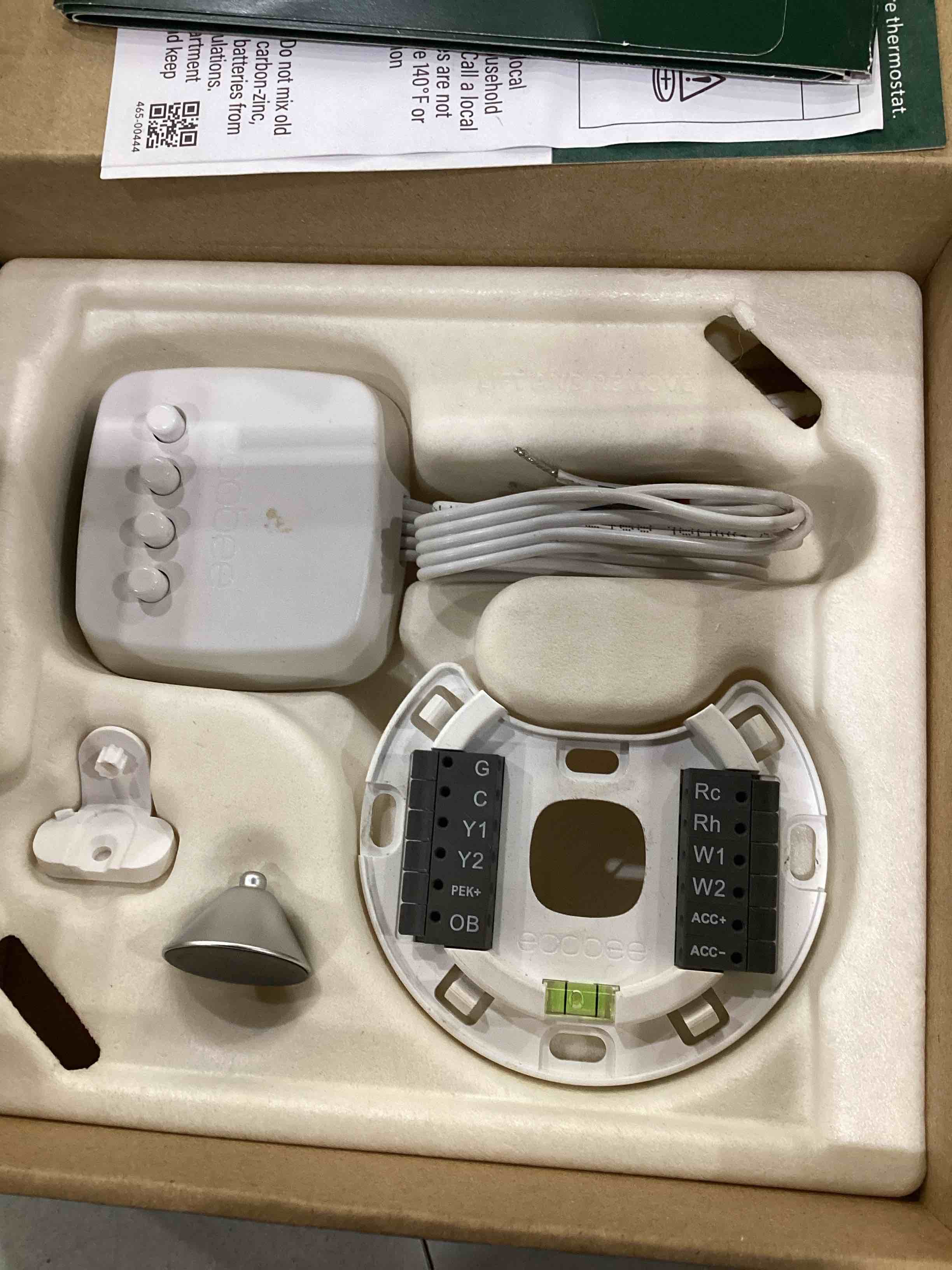 https://s3.amazonaws.com/lotting-images-prod/bidfta/PPE2899910_1746730401674.jpeg