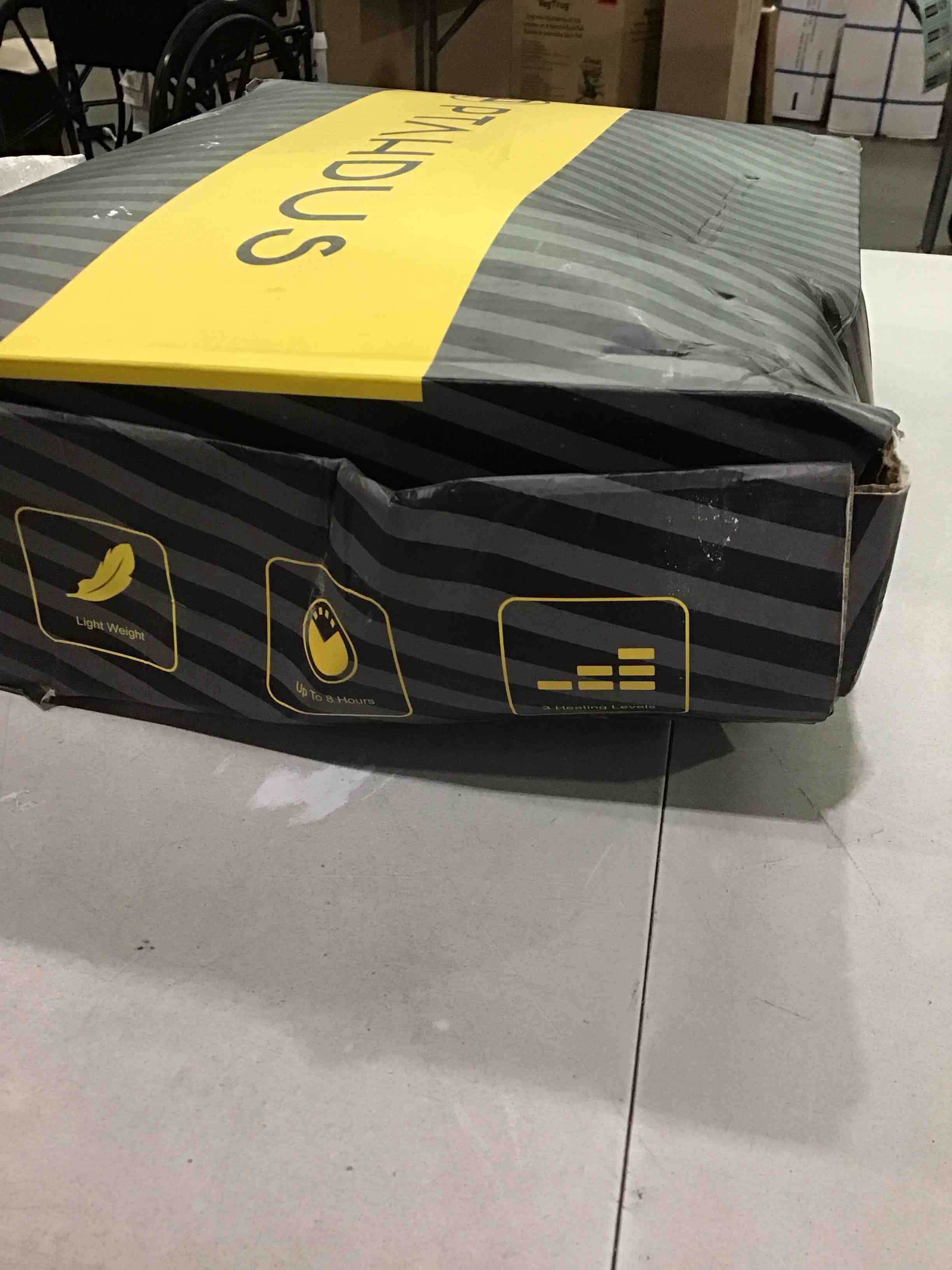 https://s3.amazonaws.com/lotting-images-prod/bidfta/PPE2900039_1747156536370.jpeg
