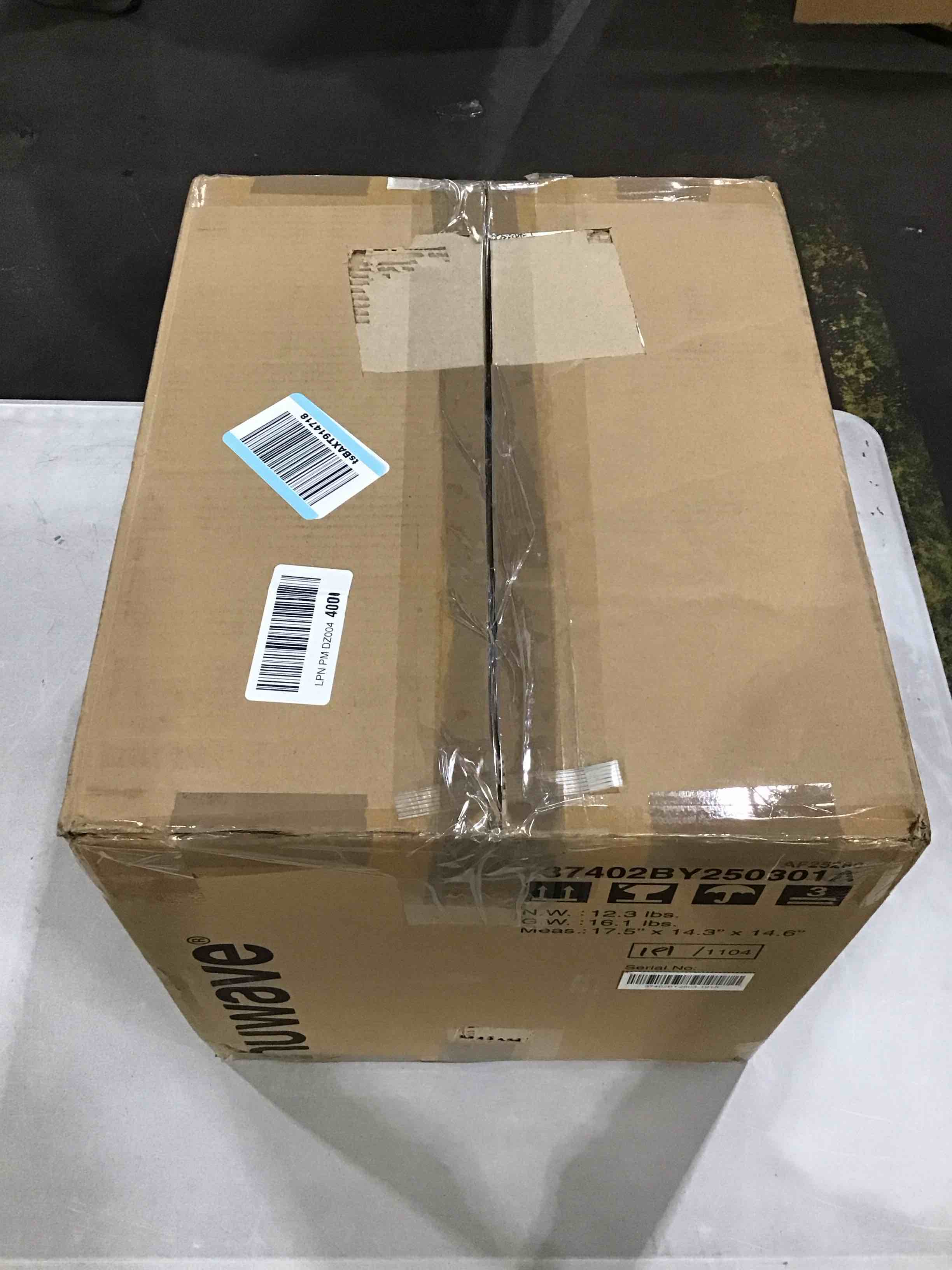 https://s3.amazonaws.com/lotting-images-prod/bidfta/PPE2901904_1750183180991.jpeg