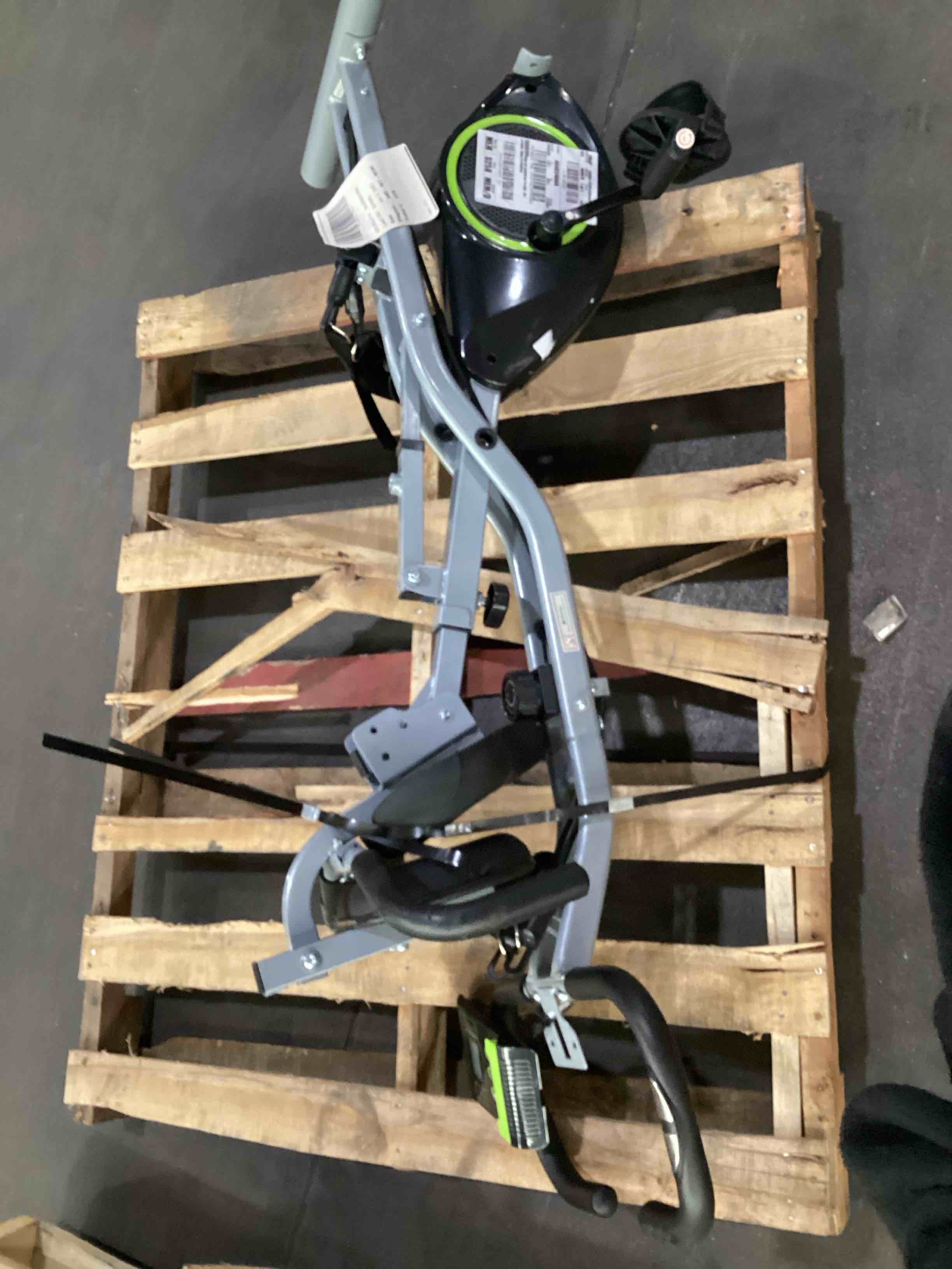 https://s3.amazonaws.com/lotting-images-prod/bidfta/PPE2901979_1750359794849.jpeg