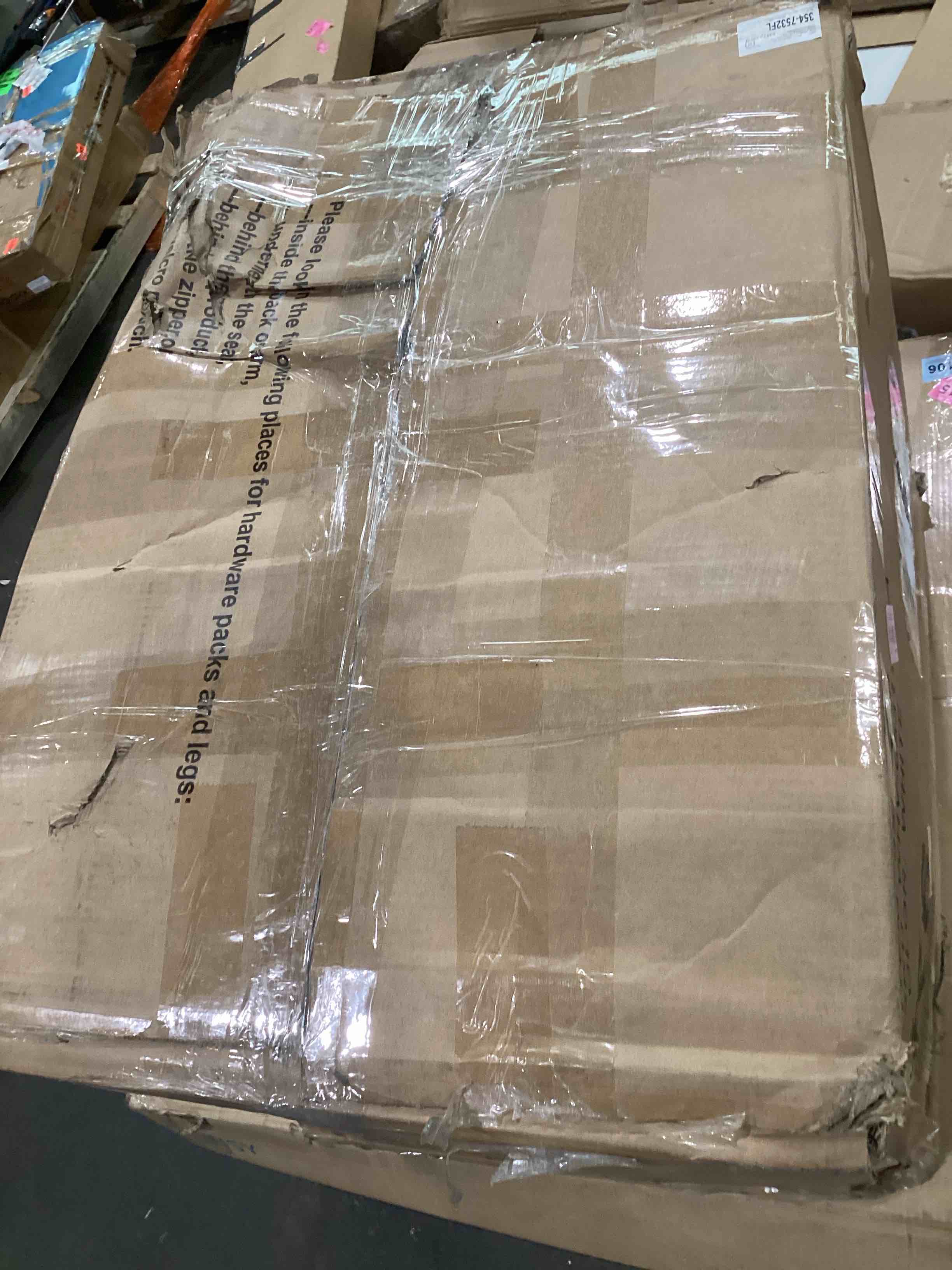 https://s3.amazonaws.com/lotting-images-prod/bidfta/PPE2901990_1750424342312.jpeg