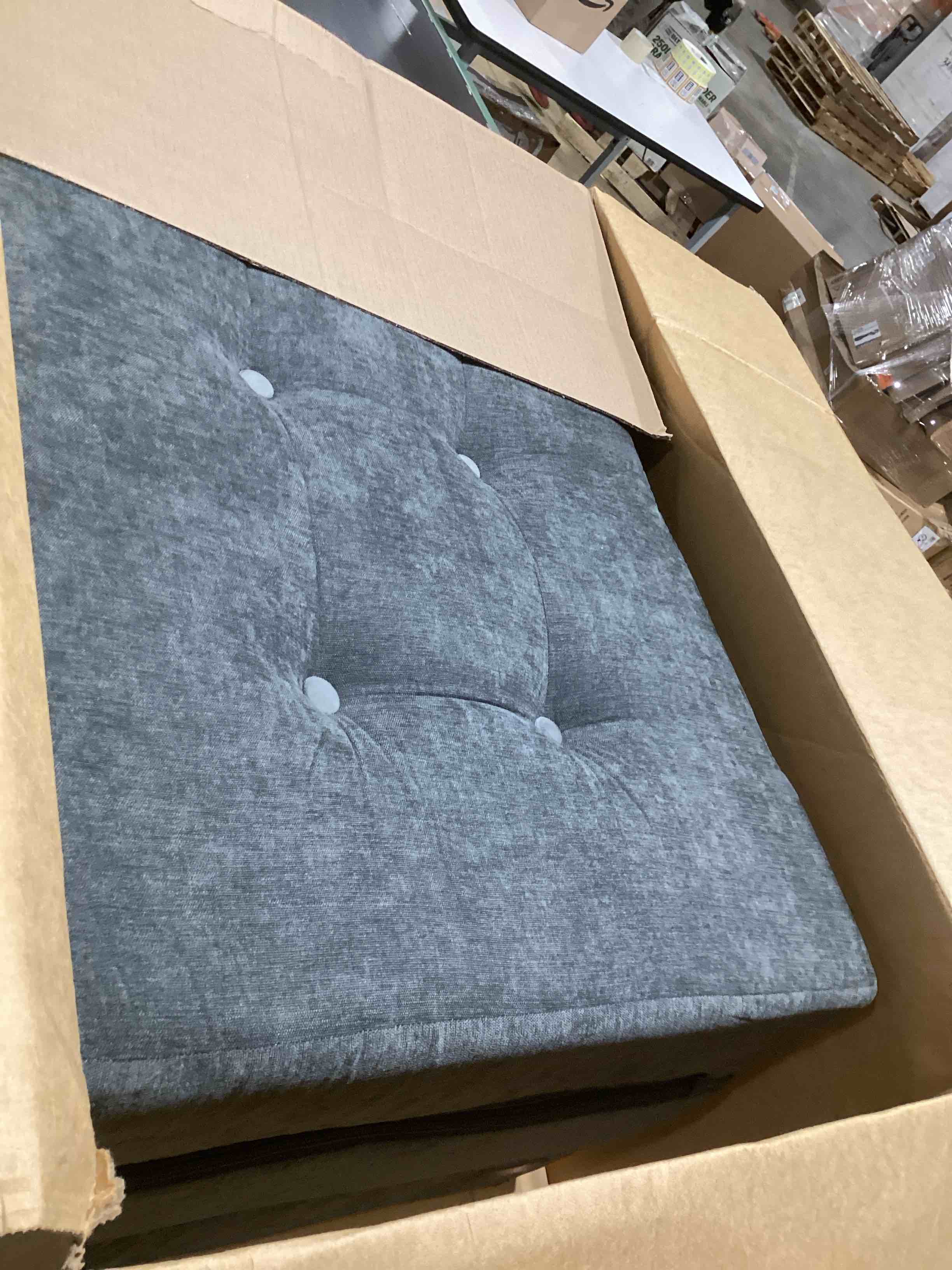 https://s3.amazonaws.com/lotting-images-prod/bidfta/PPE3208047_1759840061982.jpeg