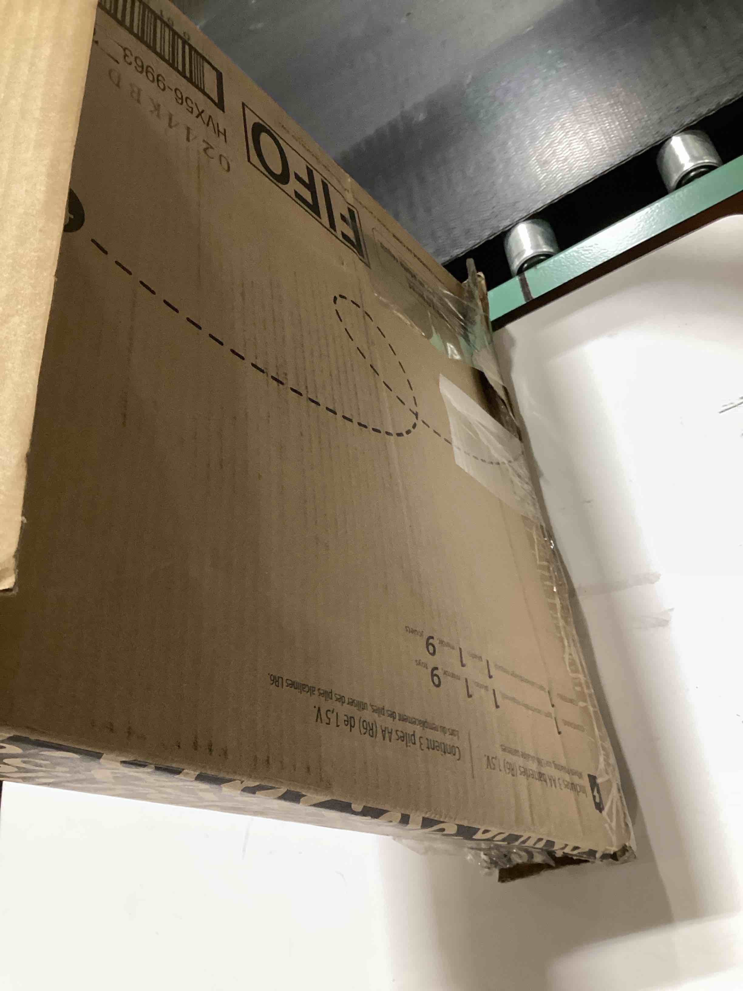 https://s3.amazonaws.com/lotting-images-prod/bidfta/PPE3208059_1759840463620.jpeg