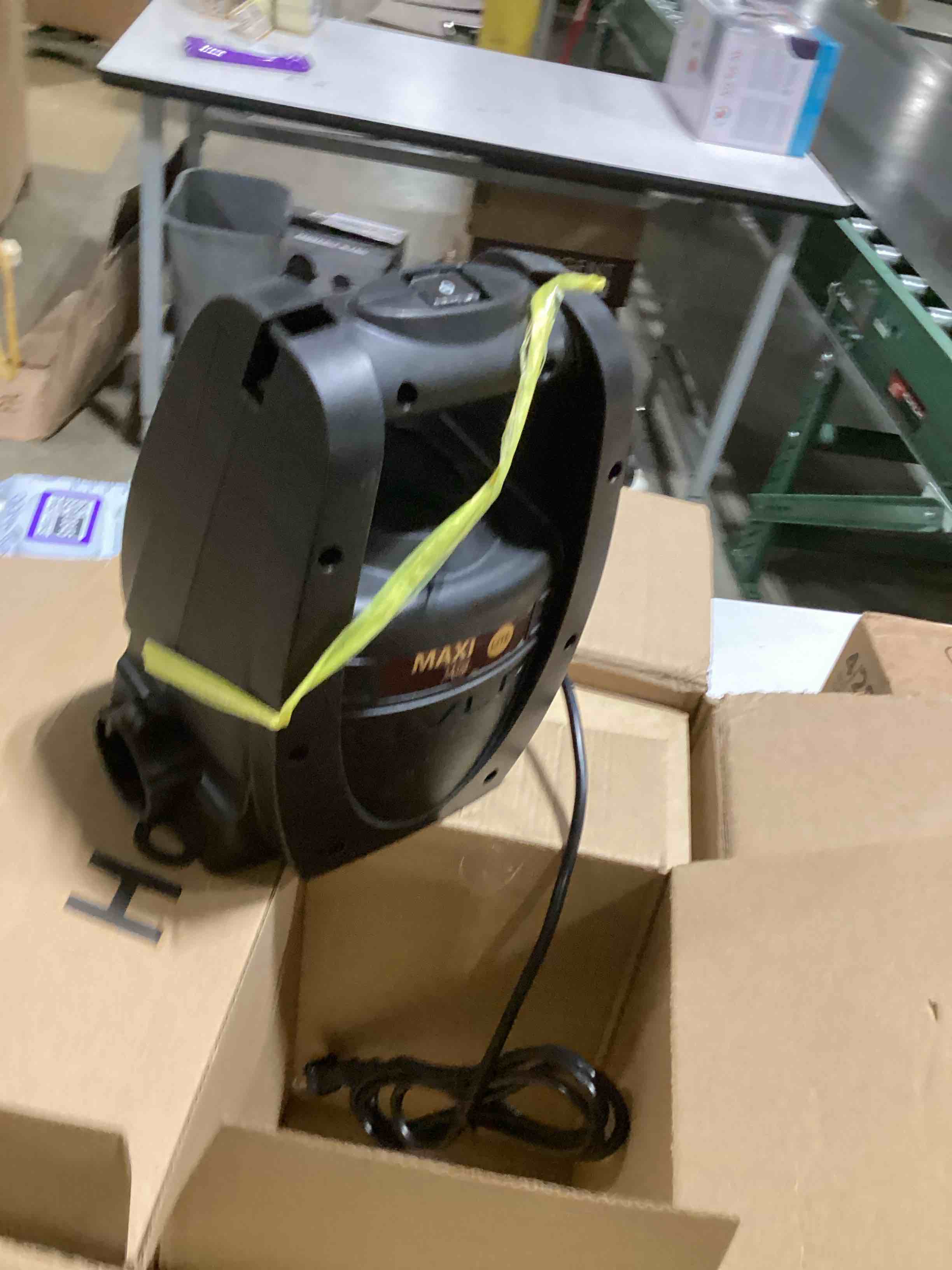 https://s3.amazonaws.com/lotting-images-prod/bidfta/PPE3208063_1759840925659.jpeg