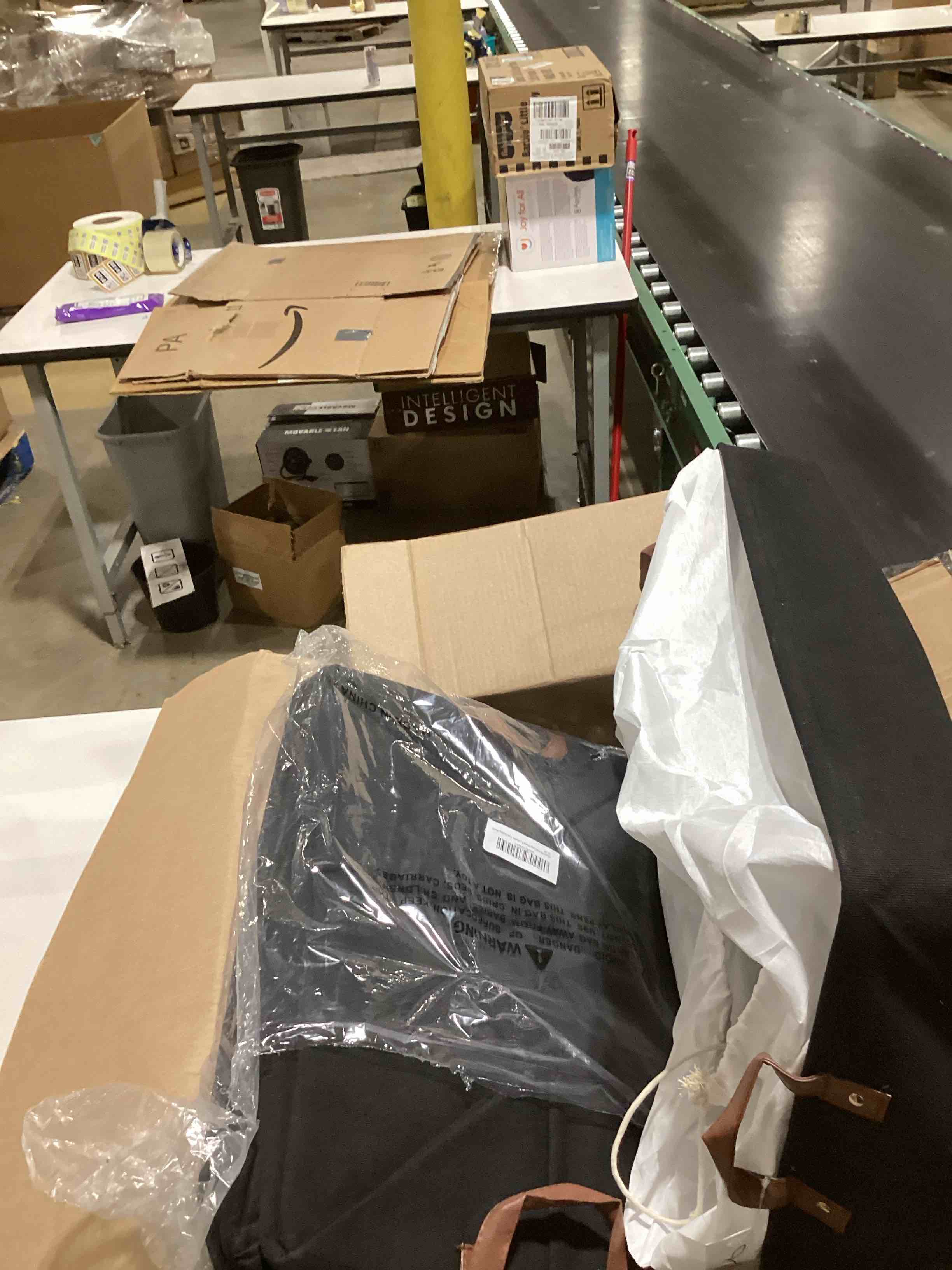 https://s3.amazonaws.com/lotting-images-prod/bidfta/PPE3208220_1759921810475.jpeg