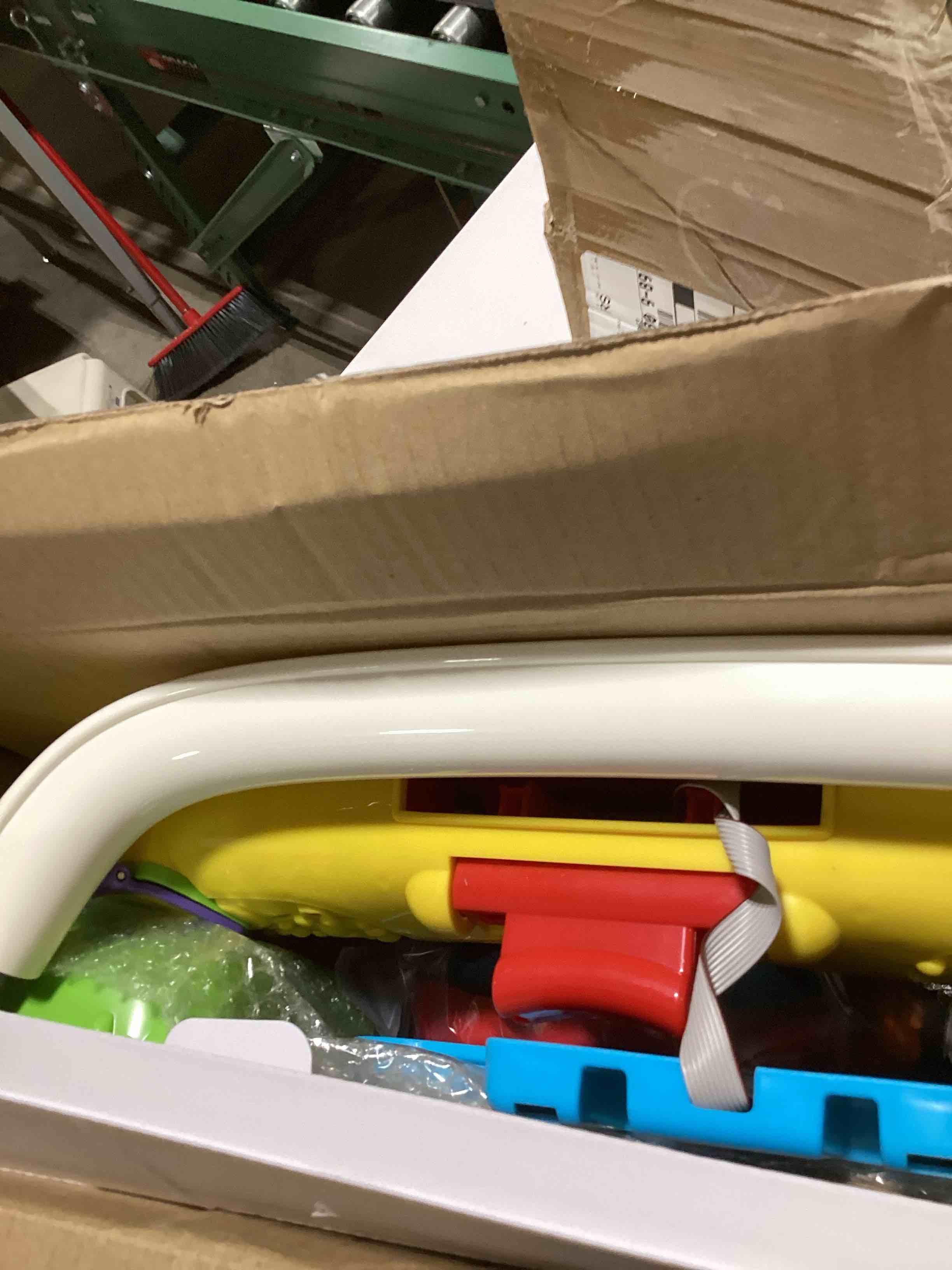 https://s3.amazonaws.com/lotting-images-prod/bidfta/PPE3208236_1759924471663.jpeg
