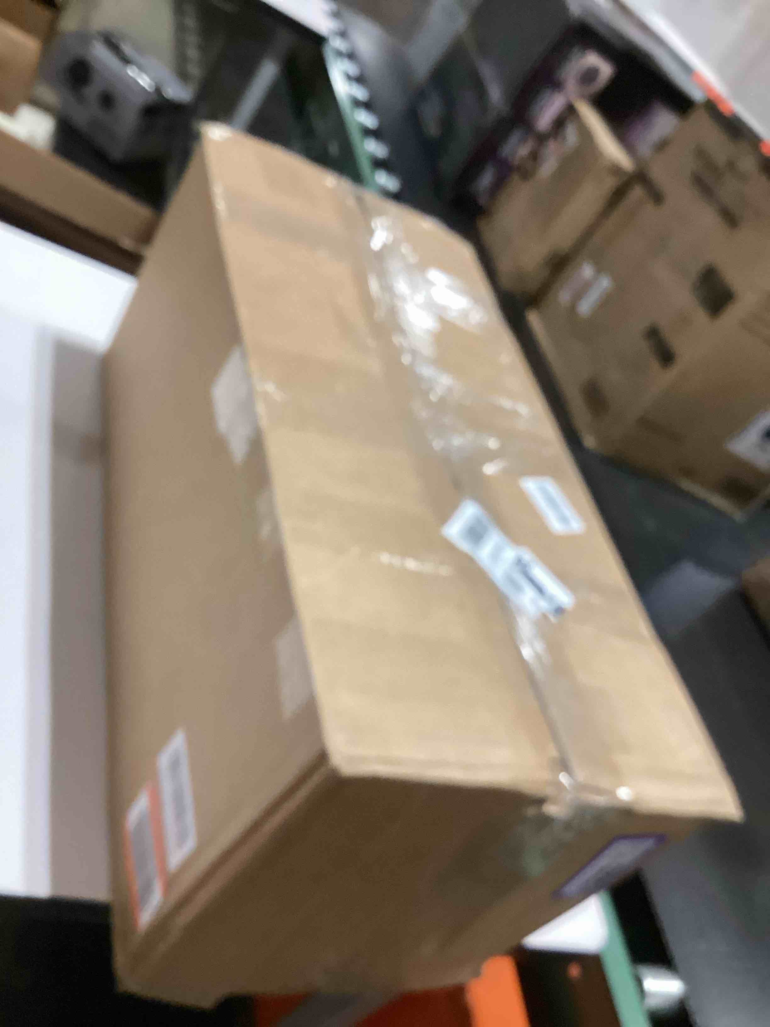 https://s3.amazonaws.com/lotting-images-prod/bidfta/PPE3208404_1759945013430.jpeg