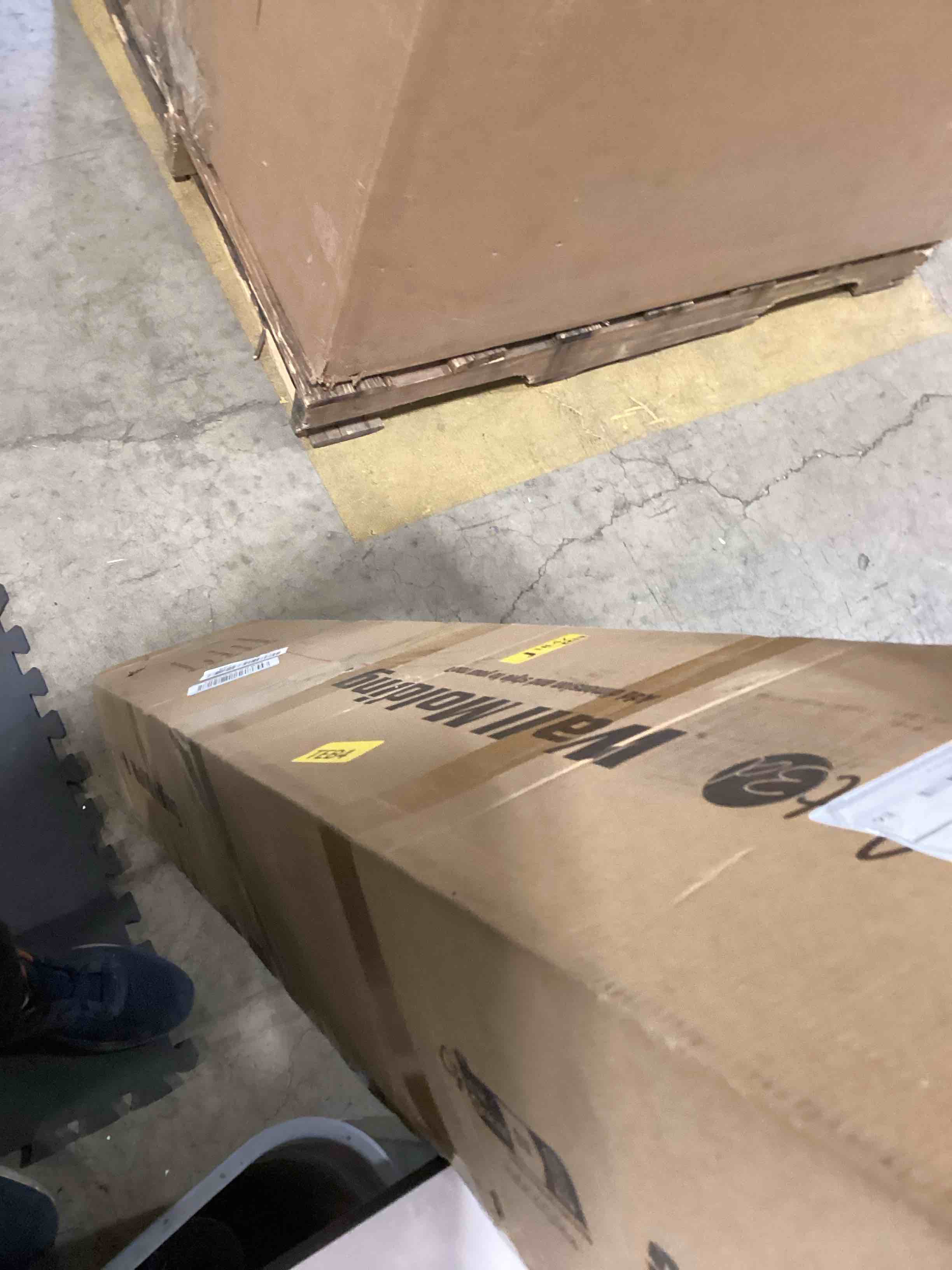 https://s3.amazonaws.com/lotting-images-prod/bidfta/PPE3208595_1760028919314.jpeg
